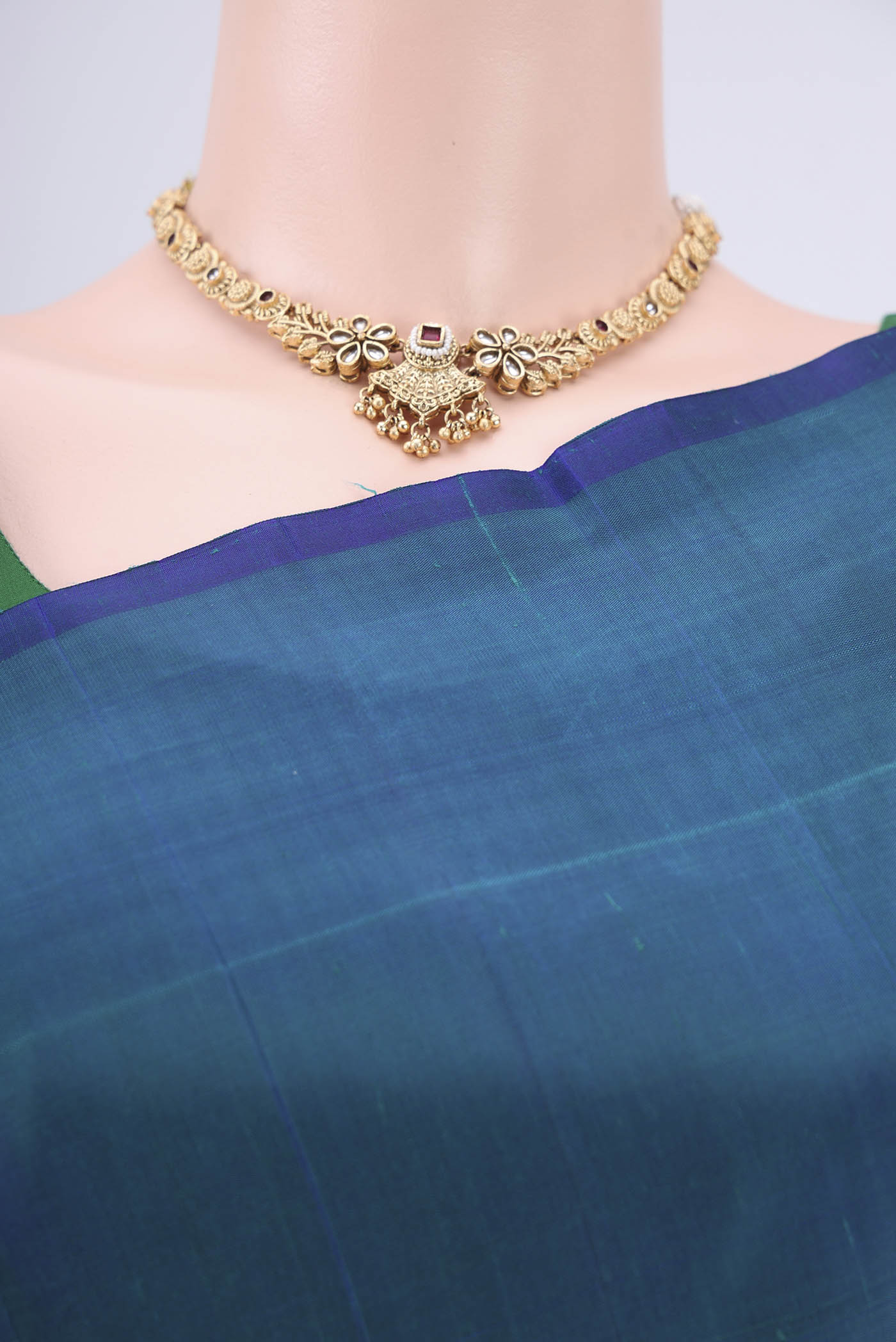 Border image of Peacock Blue Kanjivaram Silk Saree with Zari Butta on the body and One Side Border. 