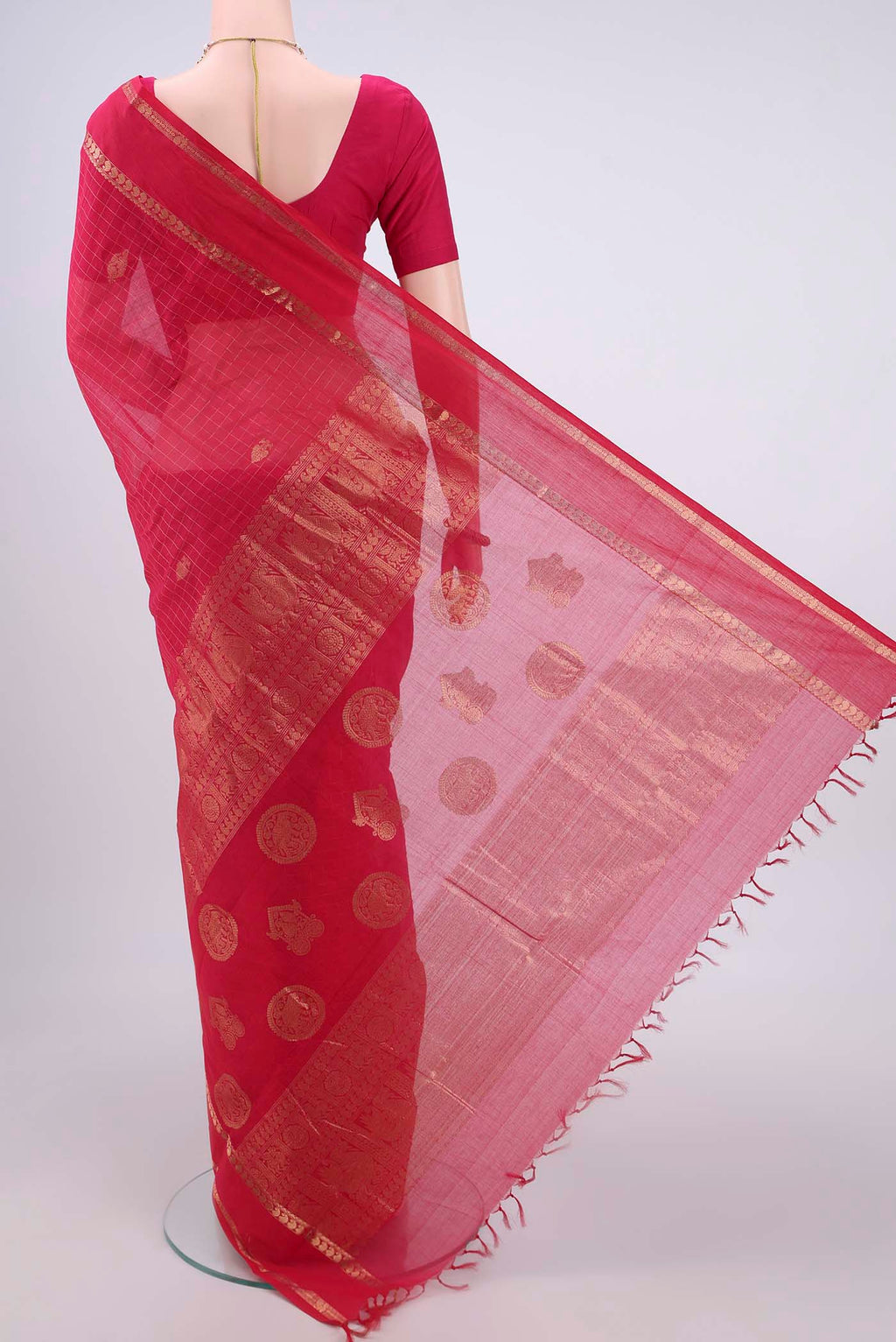 Flat view of Dark Pink Kanchi Cotton Saree with Checked design on the body and Zari Border. 