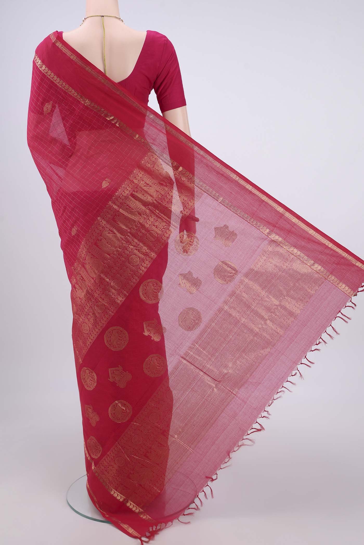 Flat view of Dark Pink Kanchi Cotton Saree with Checked design on the body and Zari Border. 