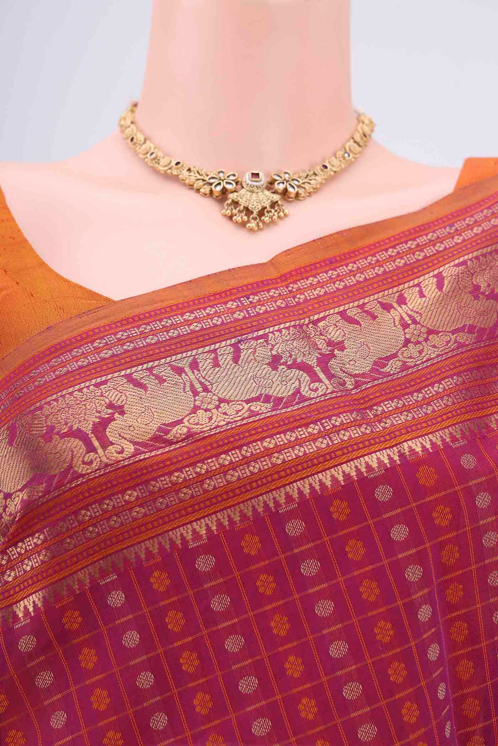 Border image of Magenta Kanchi Cotton Saree with Checked design on the body and Zari Border. 