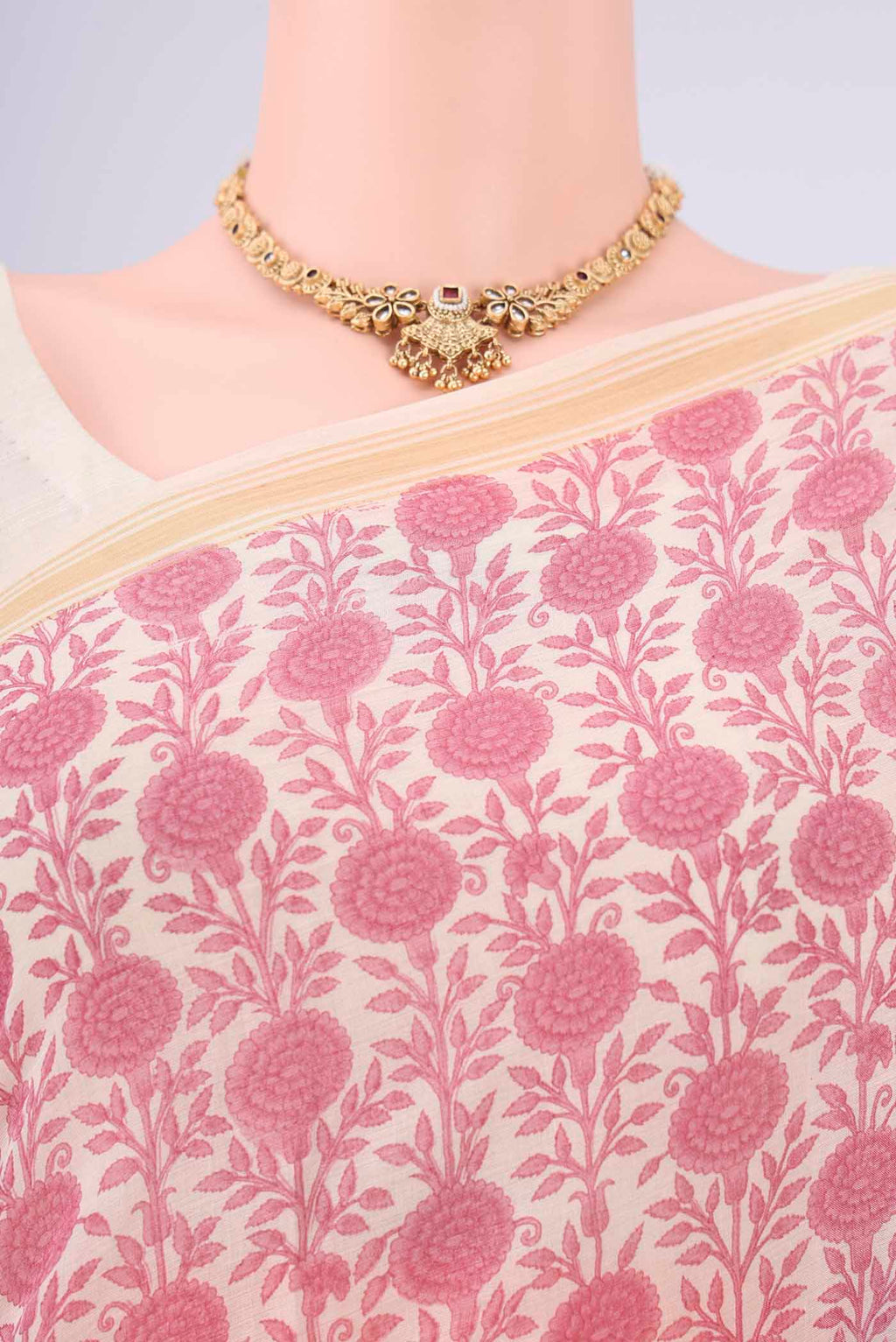 Border image of Off White Tussar Silk Saree with Floral Print on the body and Thread Border. 