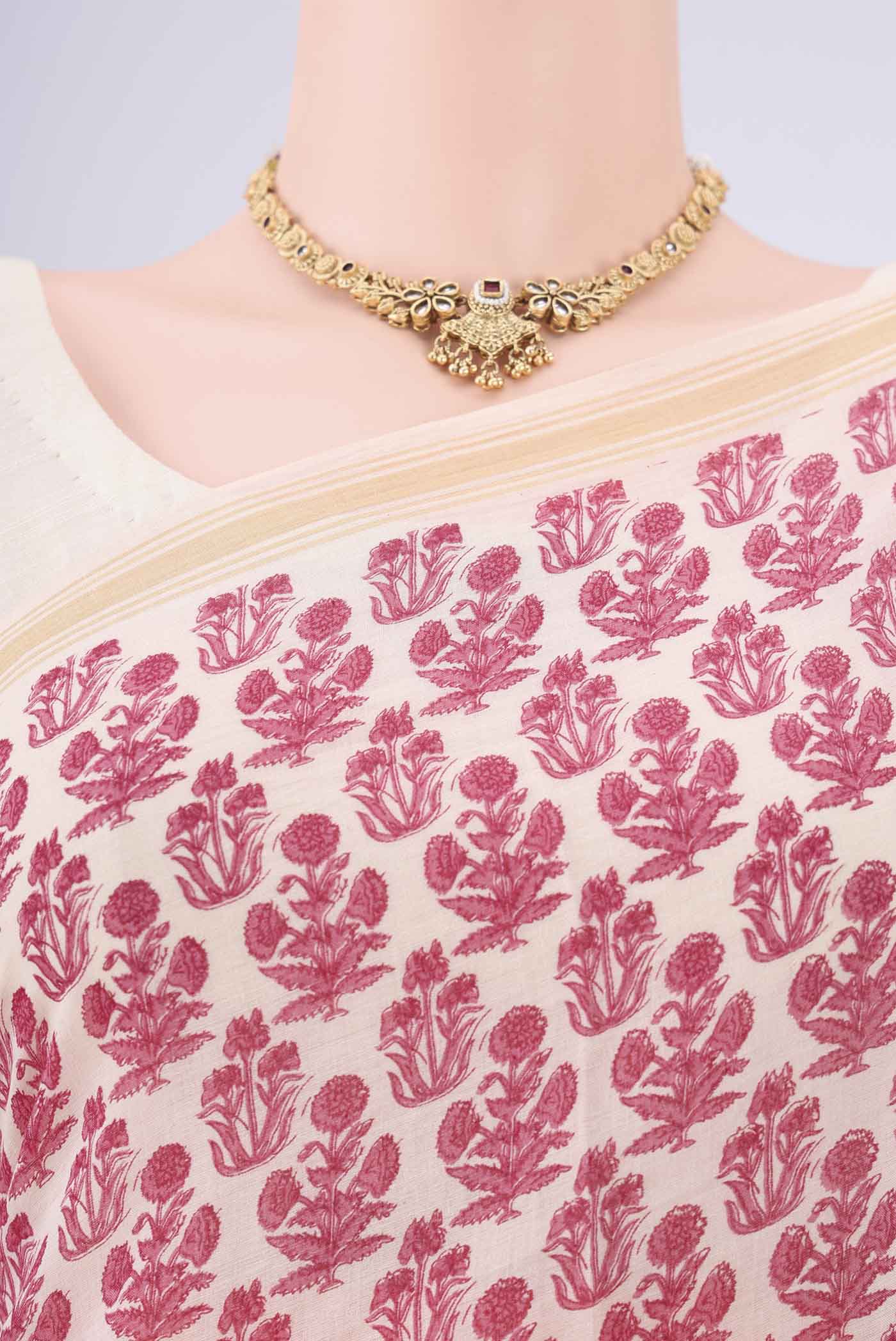 Border image of Off White Tussar Silk Saree with Floral Print on the body and Thread Border. 