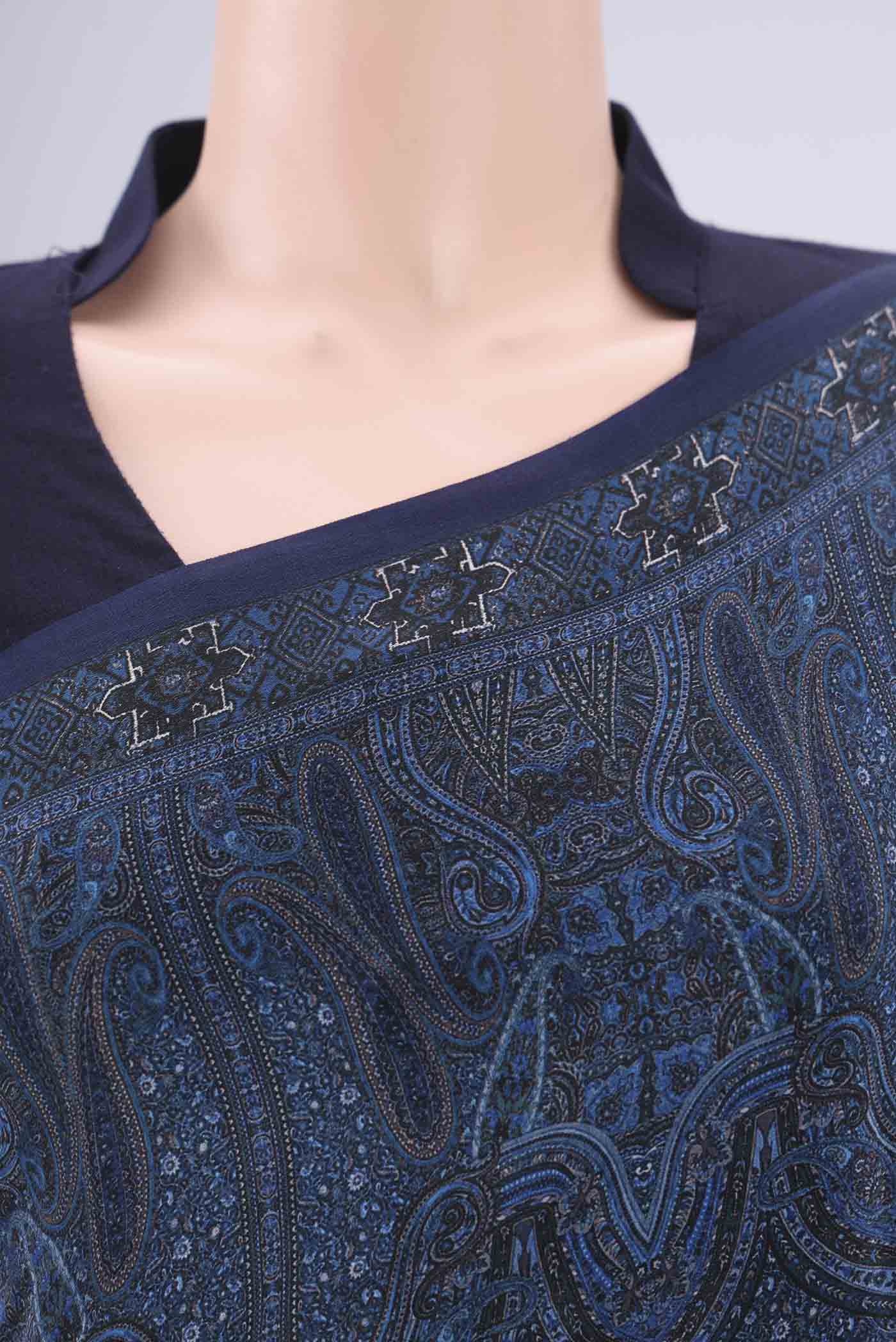 Border image of Navy Blue Mysore Crepe Saree with Floral Print on the body and Zari Border. 