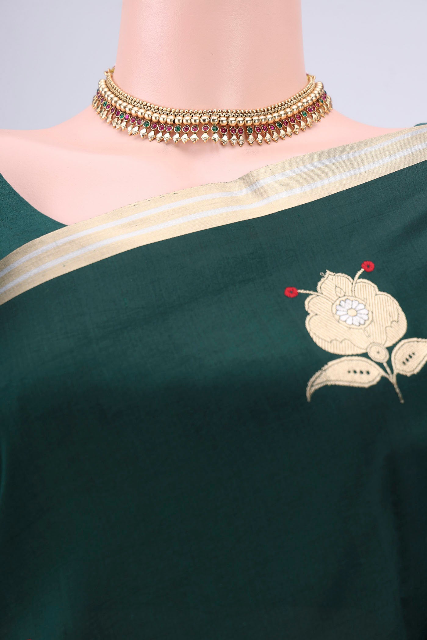 Border image of Bottle Green Banarasi Katan Silk Saree with Zari Butta on the body and Zari Border. 
