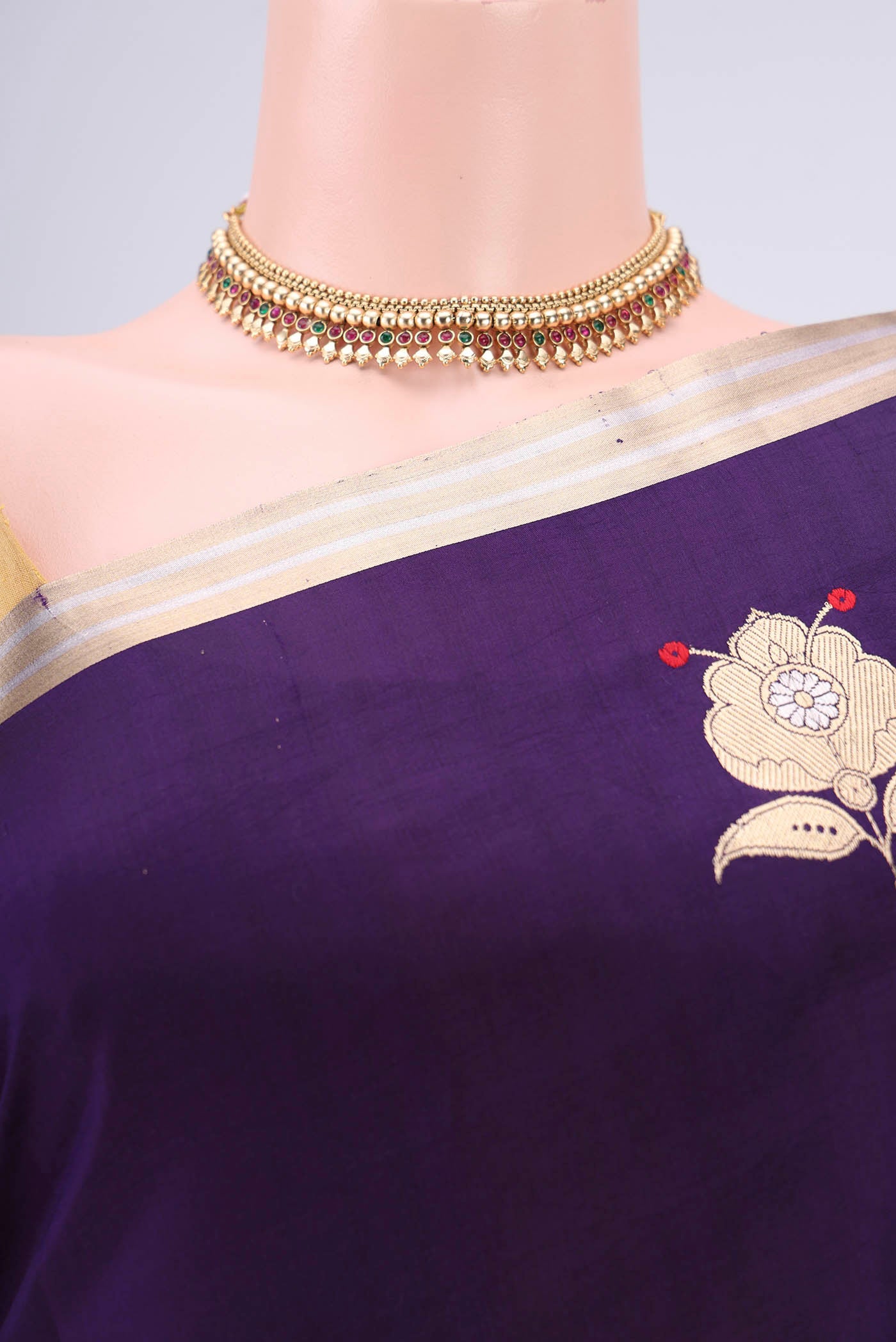 Border image of Purple Banarasi Katan Silk Saree with Zari Butta on the body and Zari Border. 