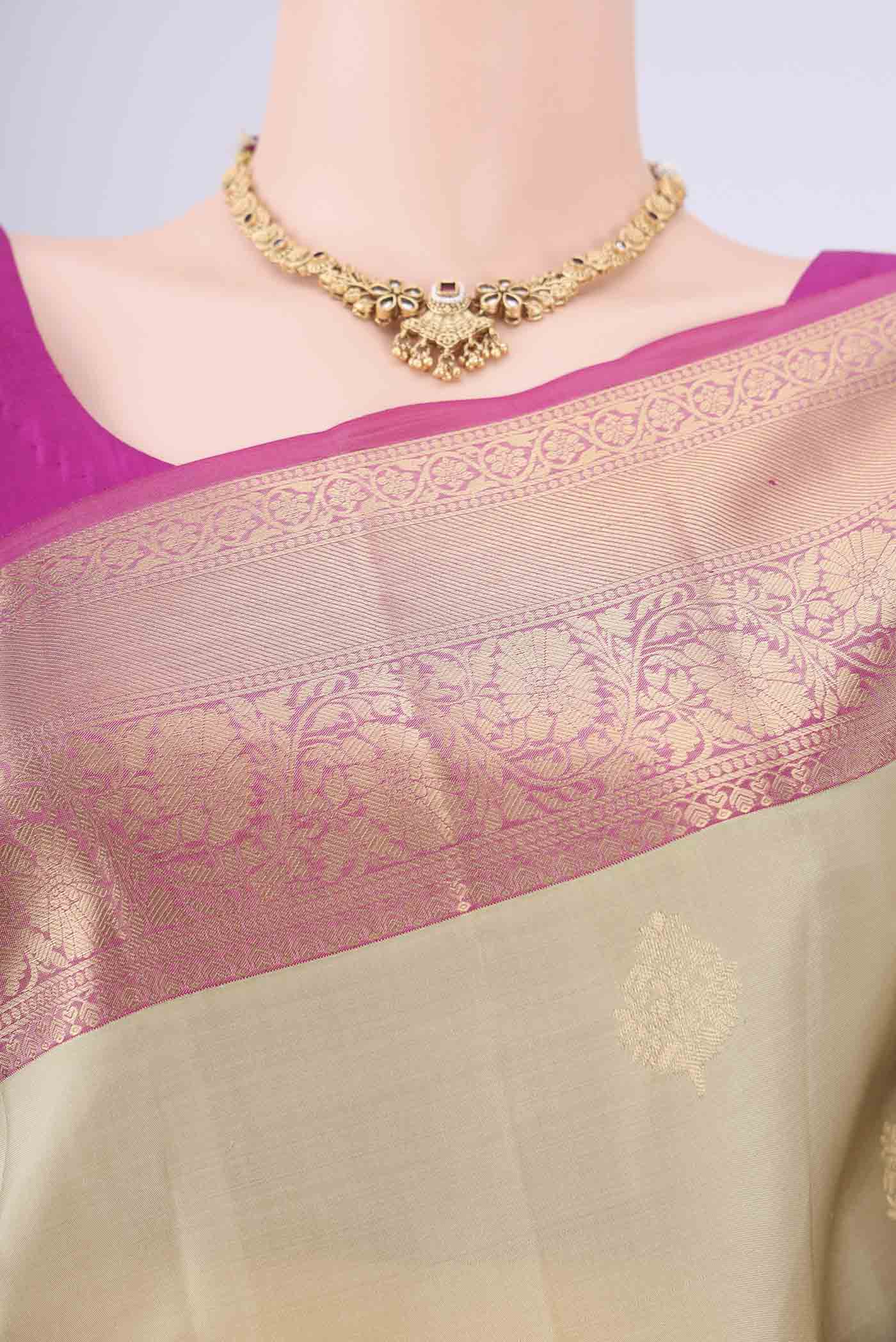 Border image of Sage Green Dual Tone Soft Silk Saree with Zari Brocade on the body and Zari Border. 