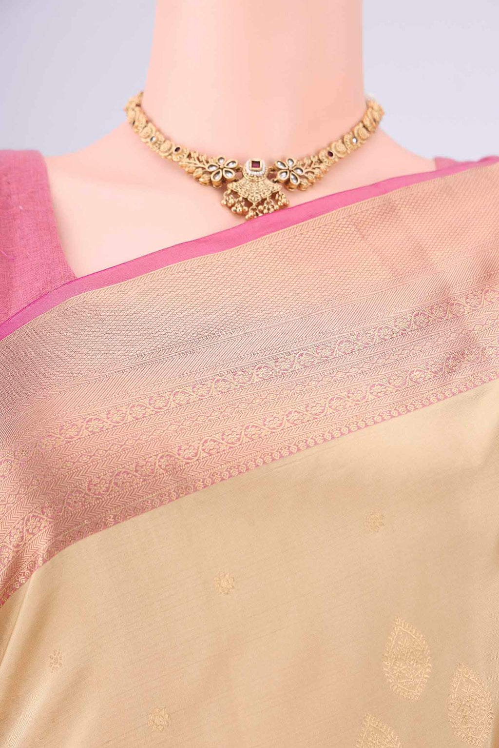 Border image of Beige Dual Tone Soft Silk Saree with Zari Brocade on the body and Zari Border. 