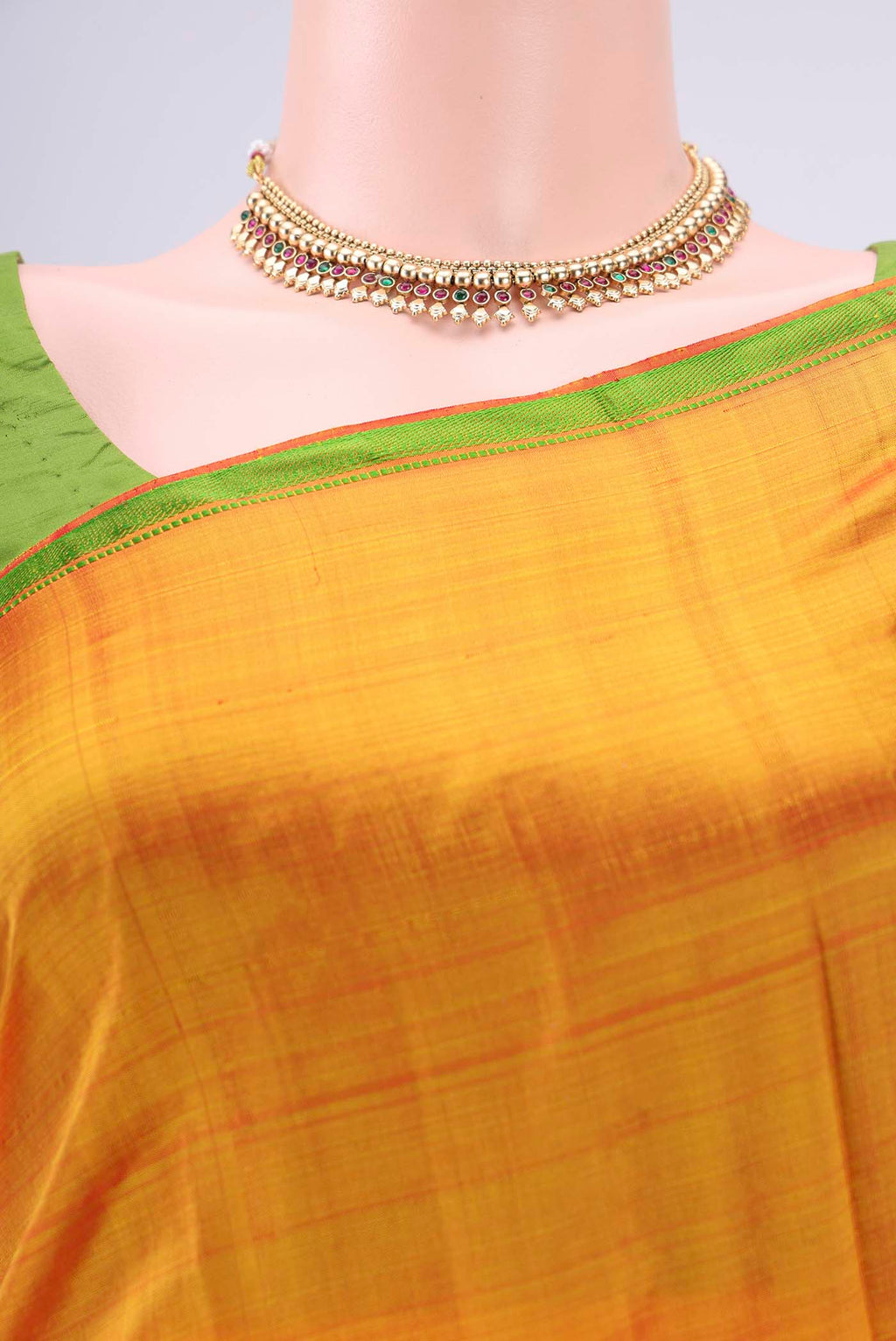 Border image of Yellow Dual Tone Kanchipuram Silk Saree with Checked design on the body and Thread Border. 