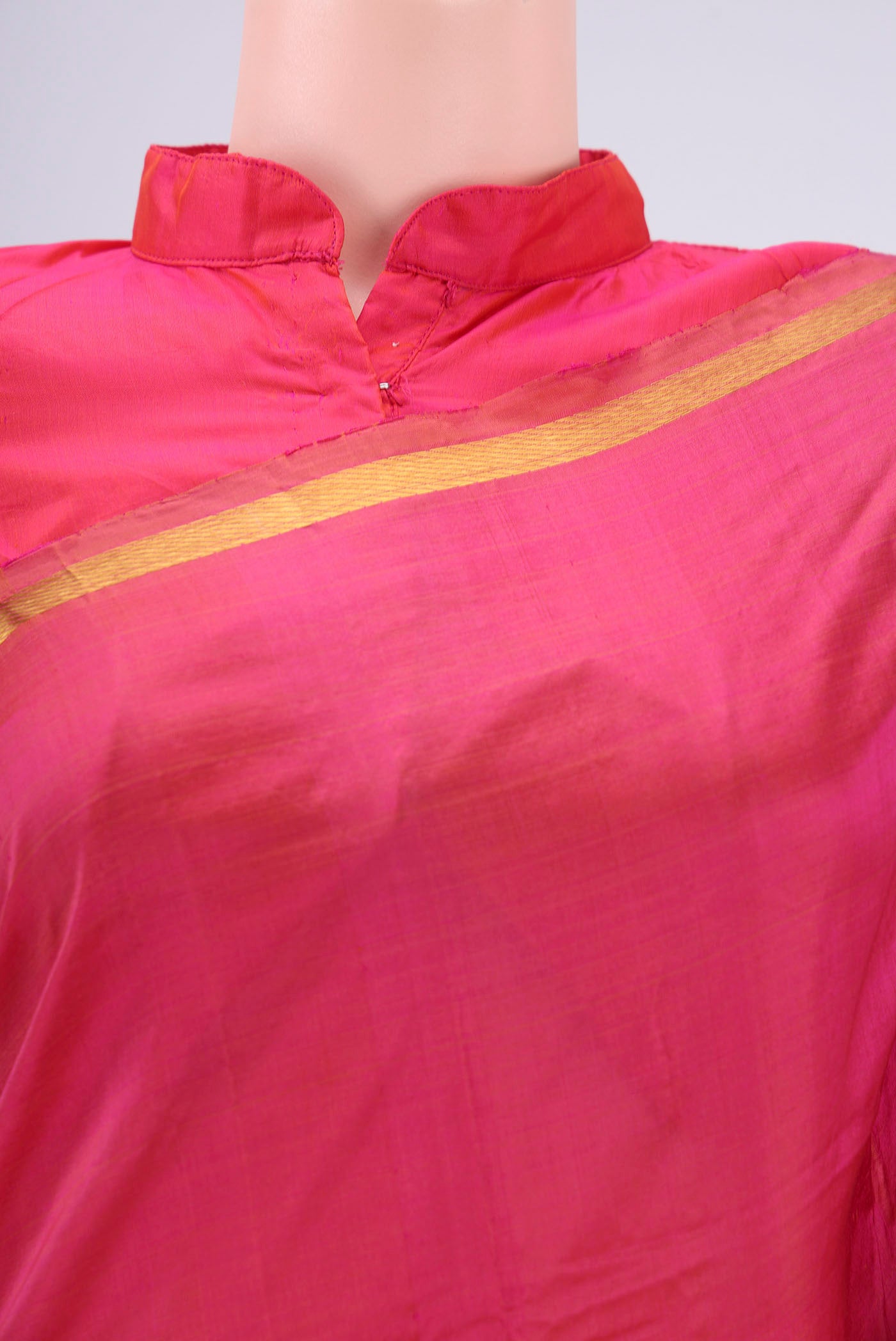 Border image of Pink Kanchipuram Silk Saree with Plain Body and Zari Border. 