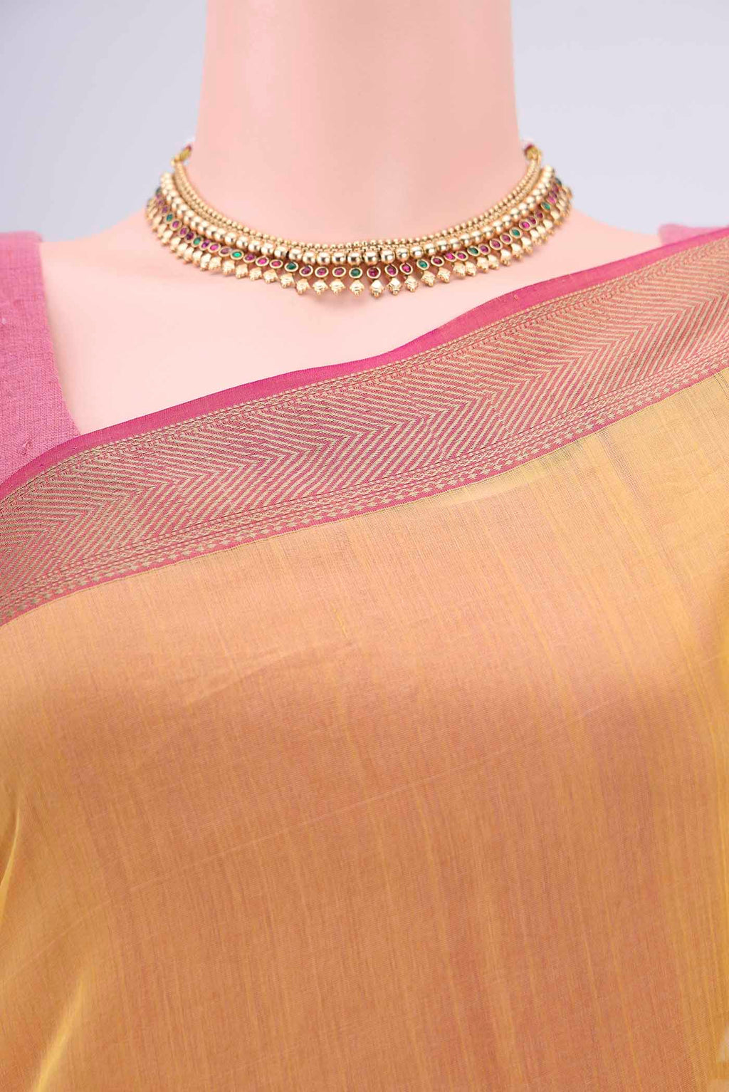 Border image of Mustard Maheshwari Silk Cotton Saree with Plain Body and Zari Border. 
