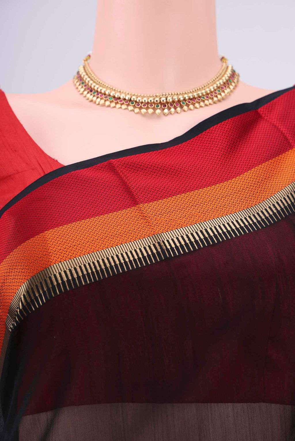 Border image of Black Maheshwari Silk Cotton Saree with Plain Body and Zari And Thread Border. 
