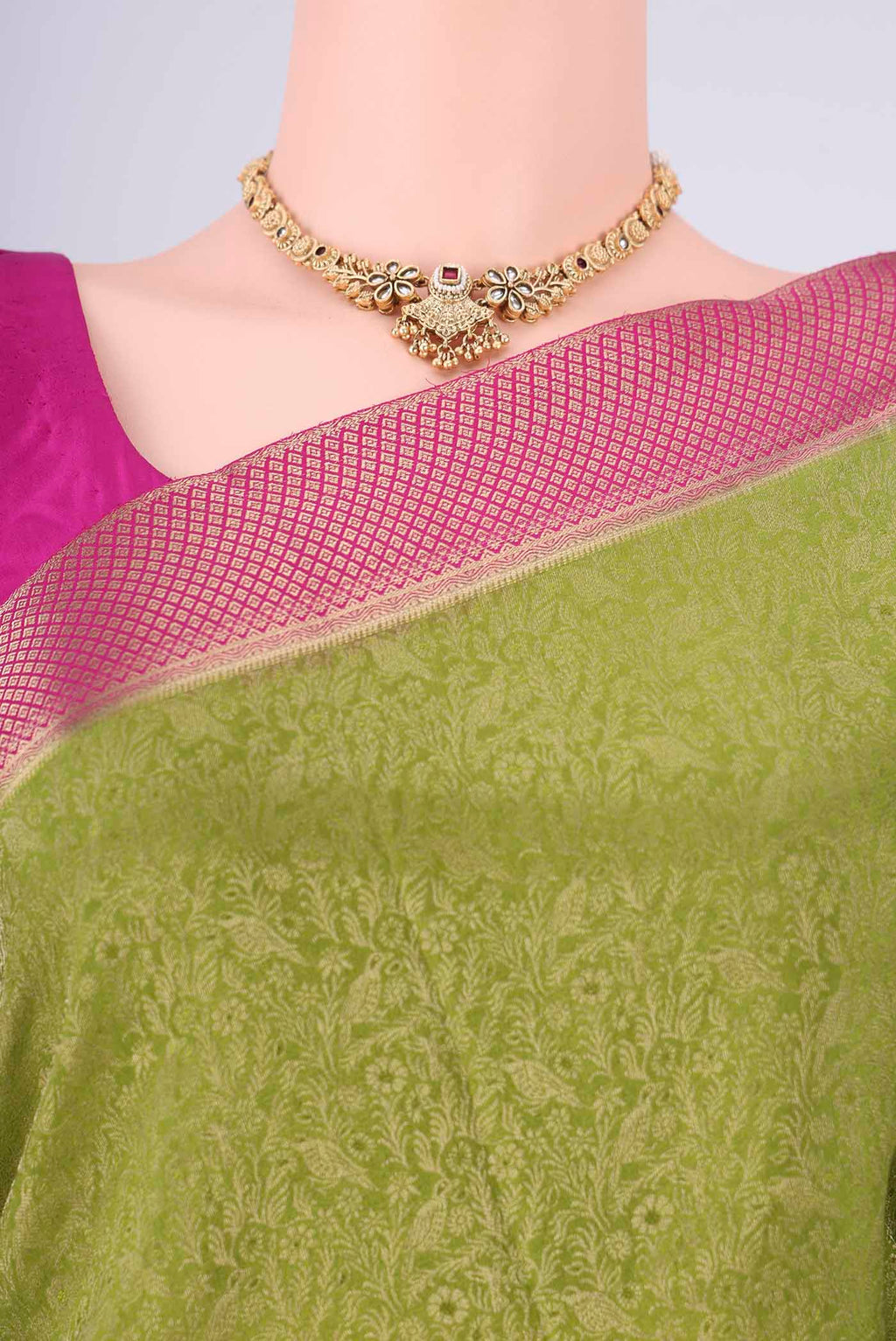 Border image of Green Mysore Crepe Saree with Zari Brocade on the body and Zari Border. 