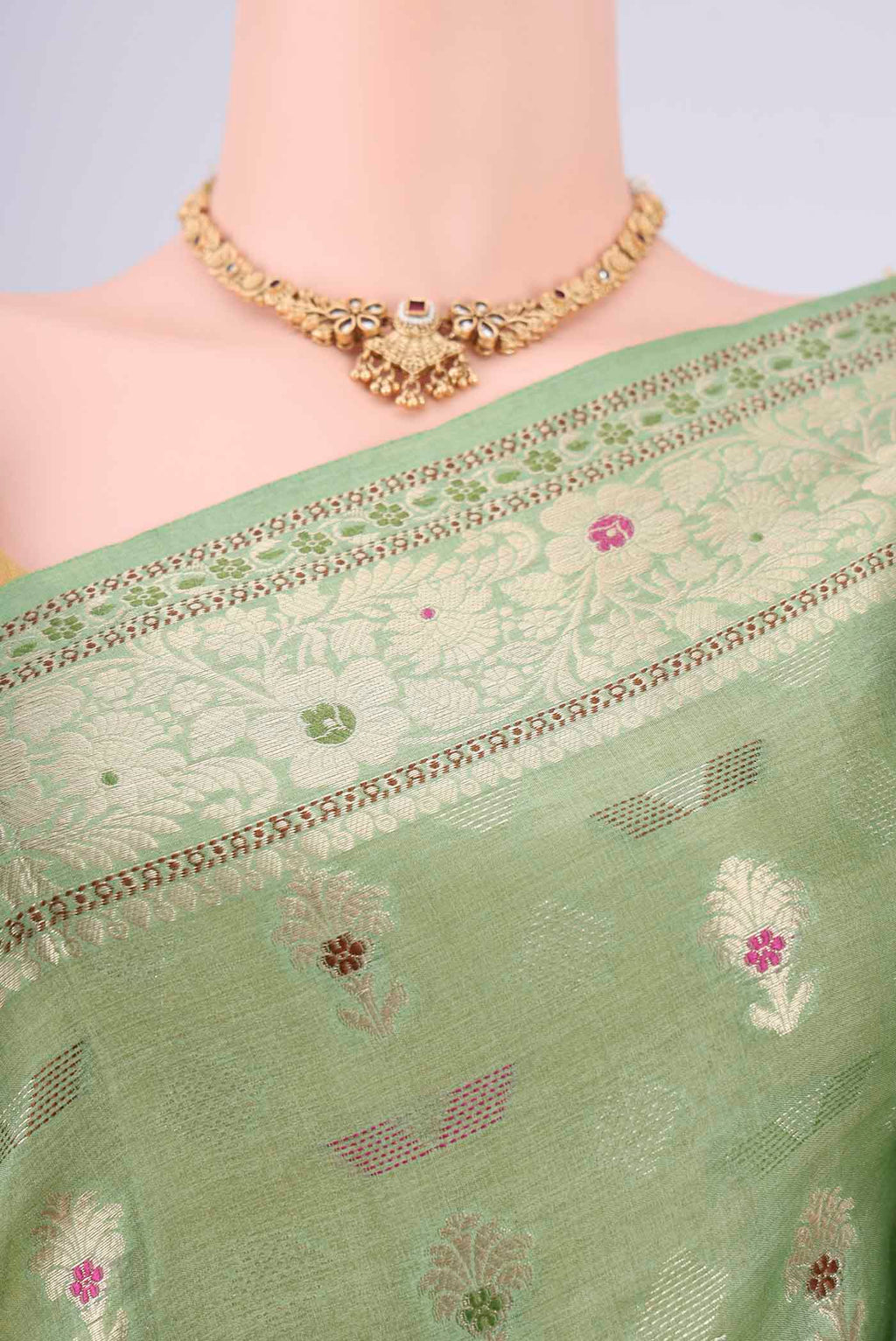 Border image of Light Green Banarasi Tussar Silk Saree with Zari And Thread Butta on the body and Zari And Thread Border. 