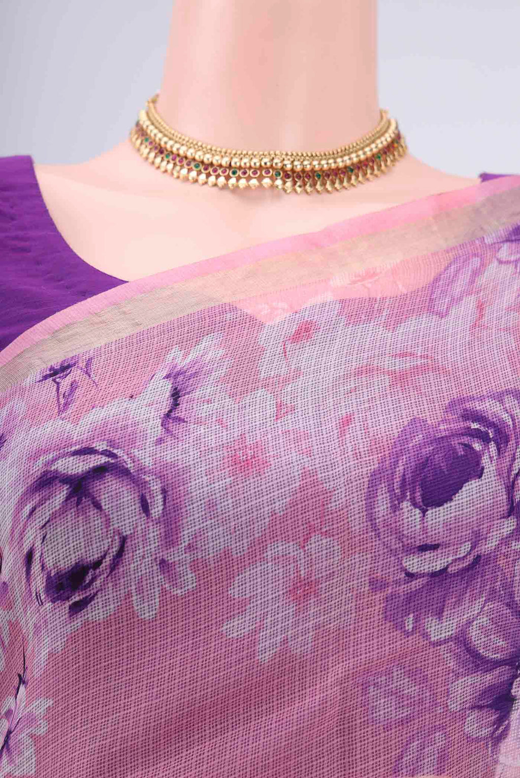 Border image of Rose pink Kota Silk Saree with Floral Print on the body and Zari Border. 