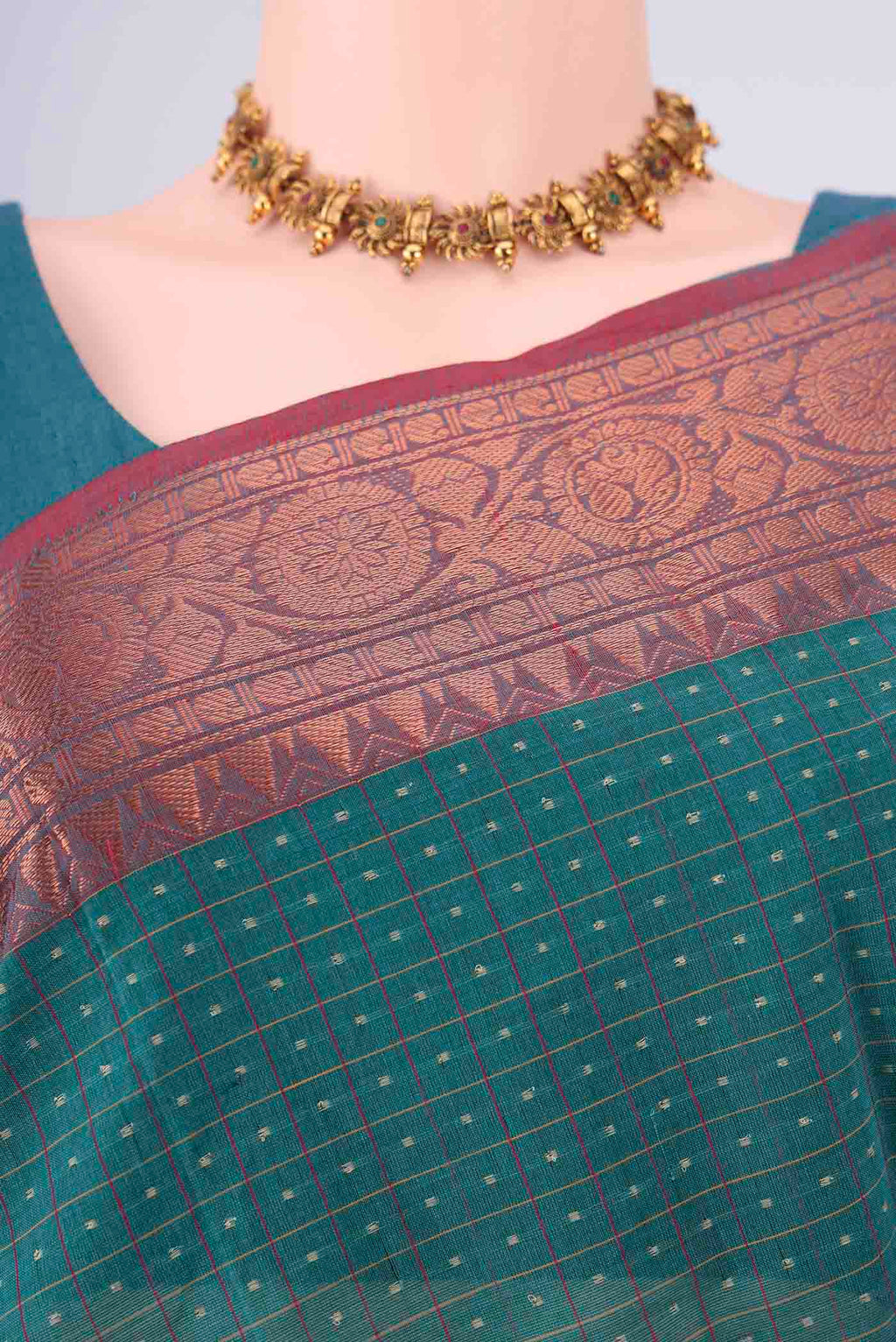 Border image of Green Kanchi Cotton Saree with Checked design on the body and Zari Border. 
