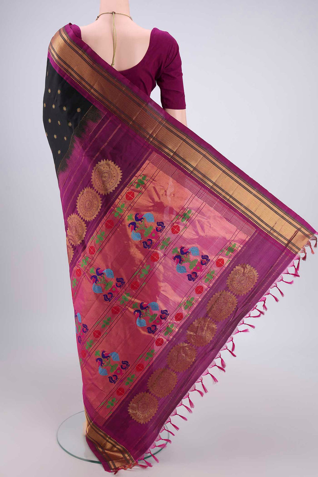 Flat view of Black Gadwal Silk Saree with Zari Butta on the body and Zari Border. 