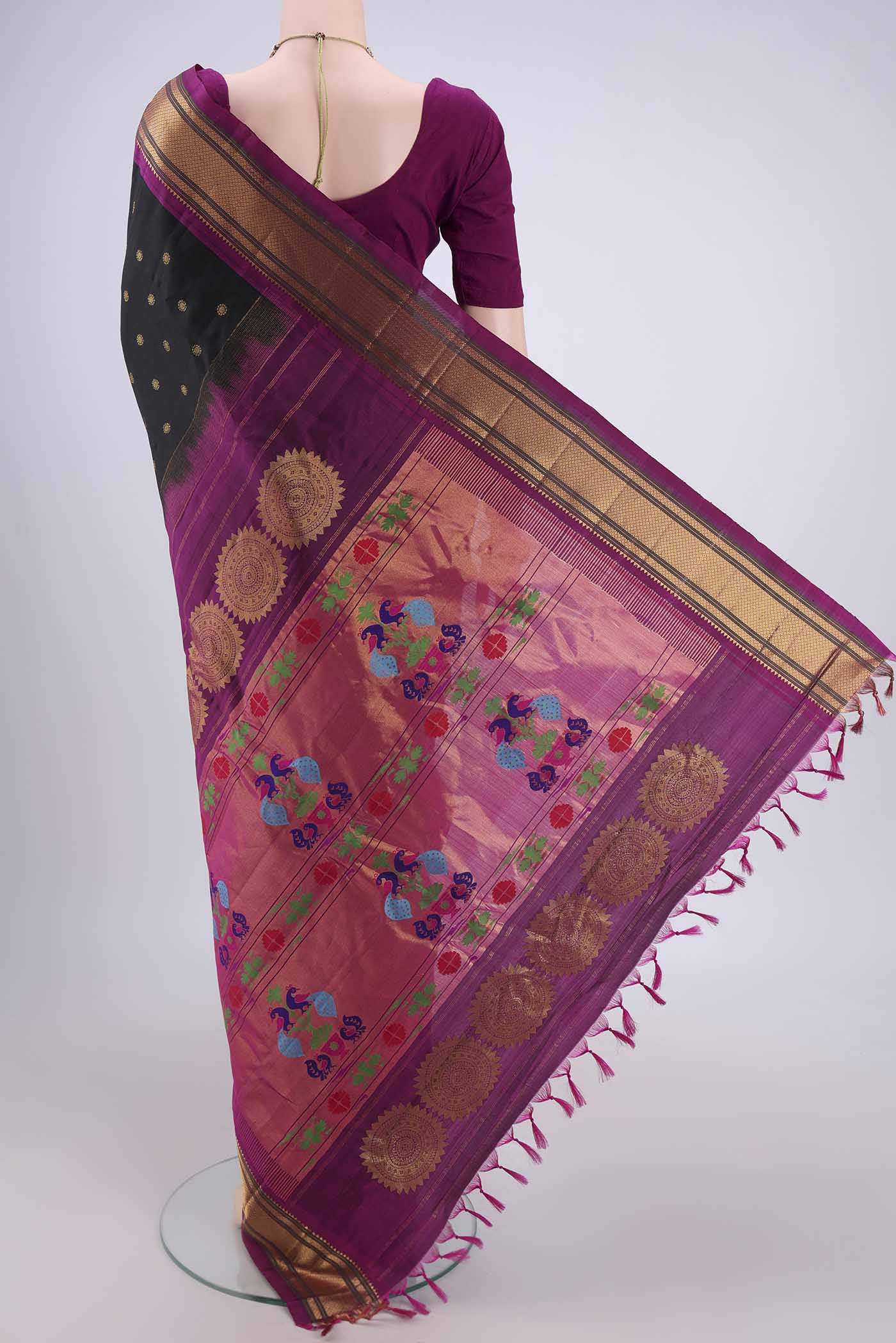 Flat view of Black Gadwal Silk Saree with Zari Butta on the body and Zari Border. 