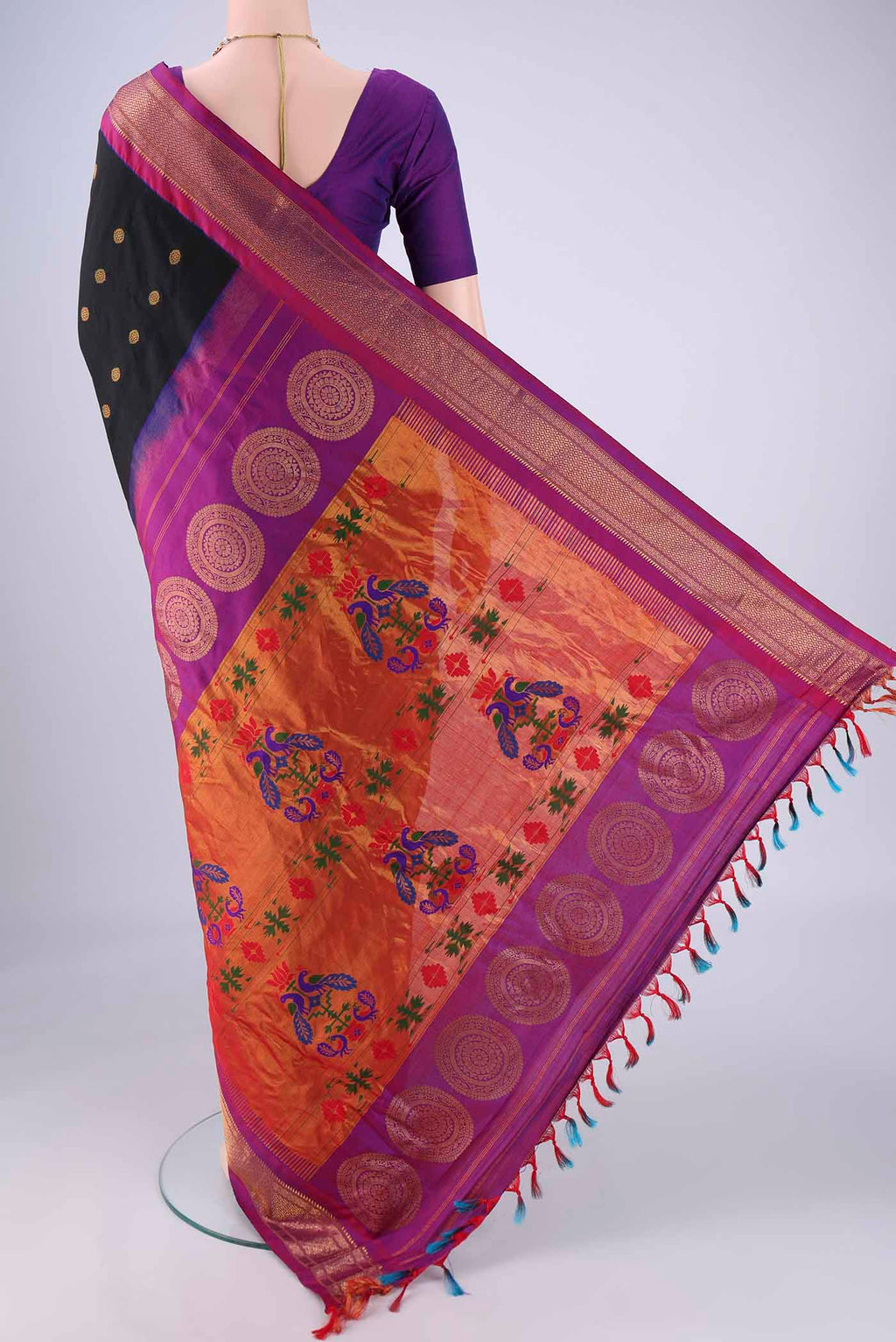 Flat view of Black Gadwal Silk Saree with Zari Butta on the body and Zari Border. 