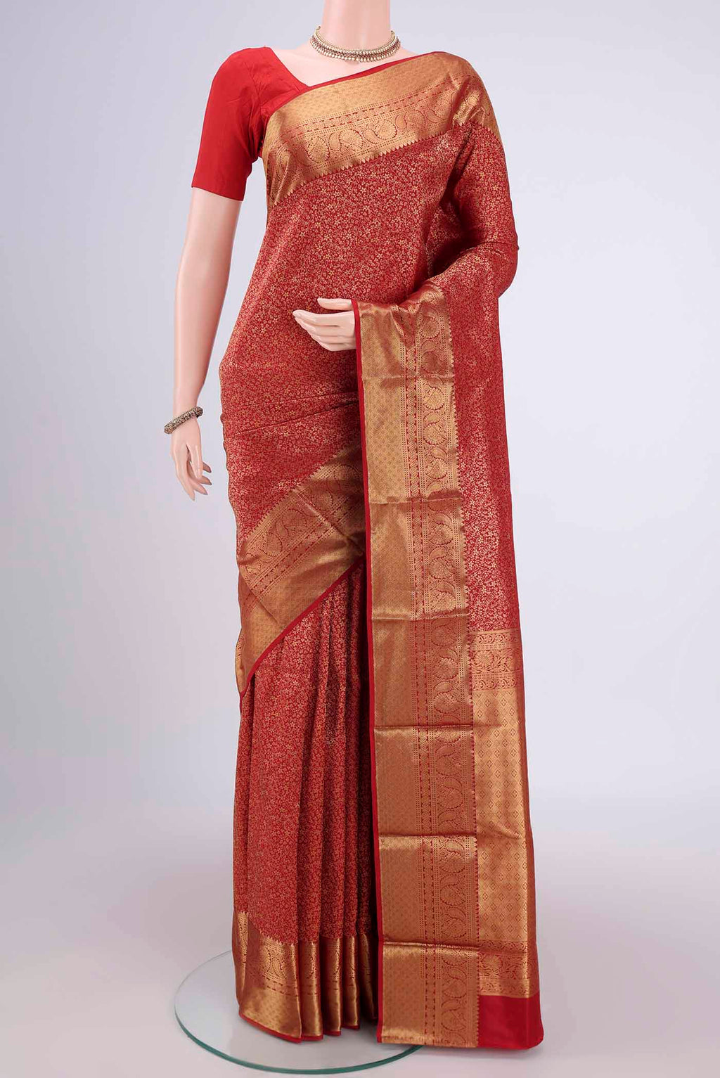 Maroon Dual Tone Bangalore Silk Saree with Zari Brocade on the body and Zari Border.  displayed on a mannequin
