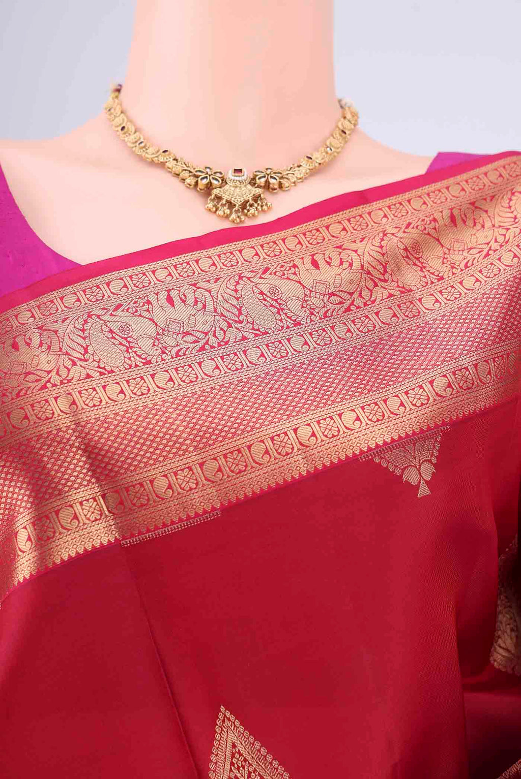 Border image of Maroon Dual Tone Soft Silk Saree with Zari Brocade on the body and Zari Border. 