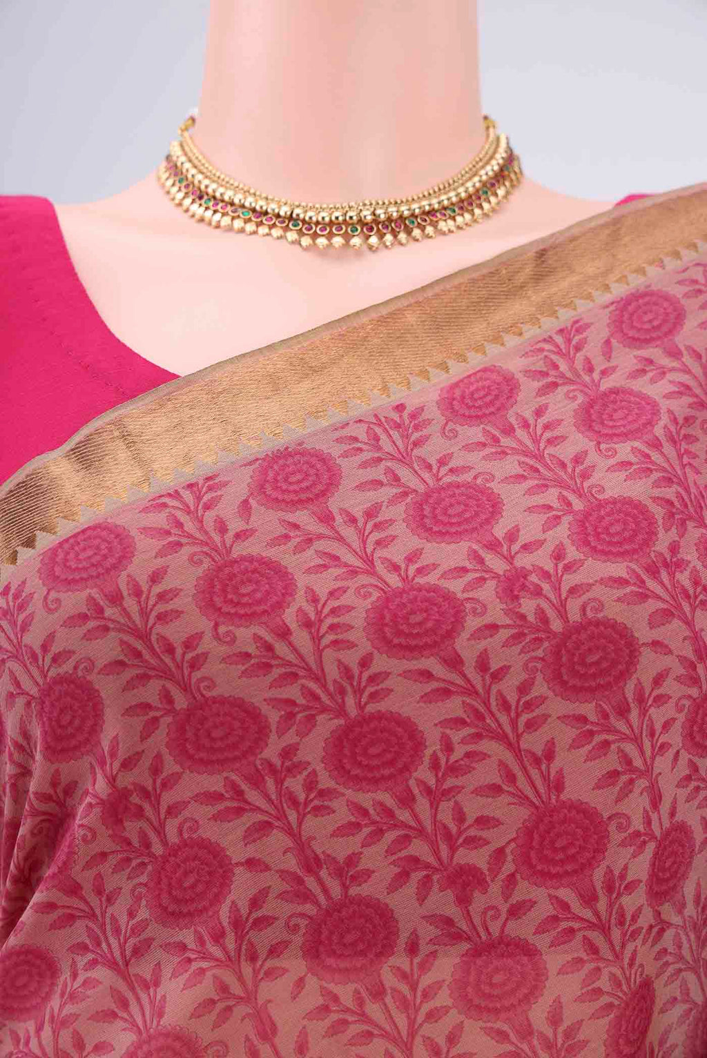 Border image of Pink Mangalagiri Cotton Saree with Printed design on the body and Zari Border. 