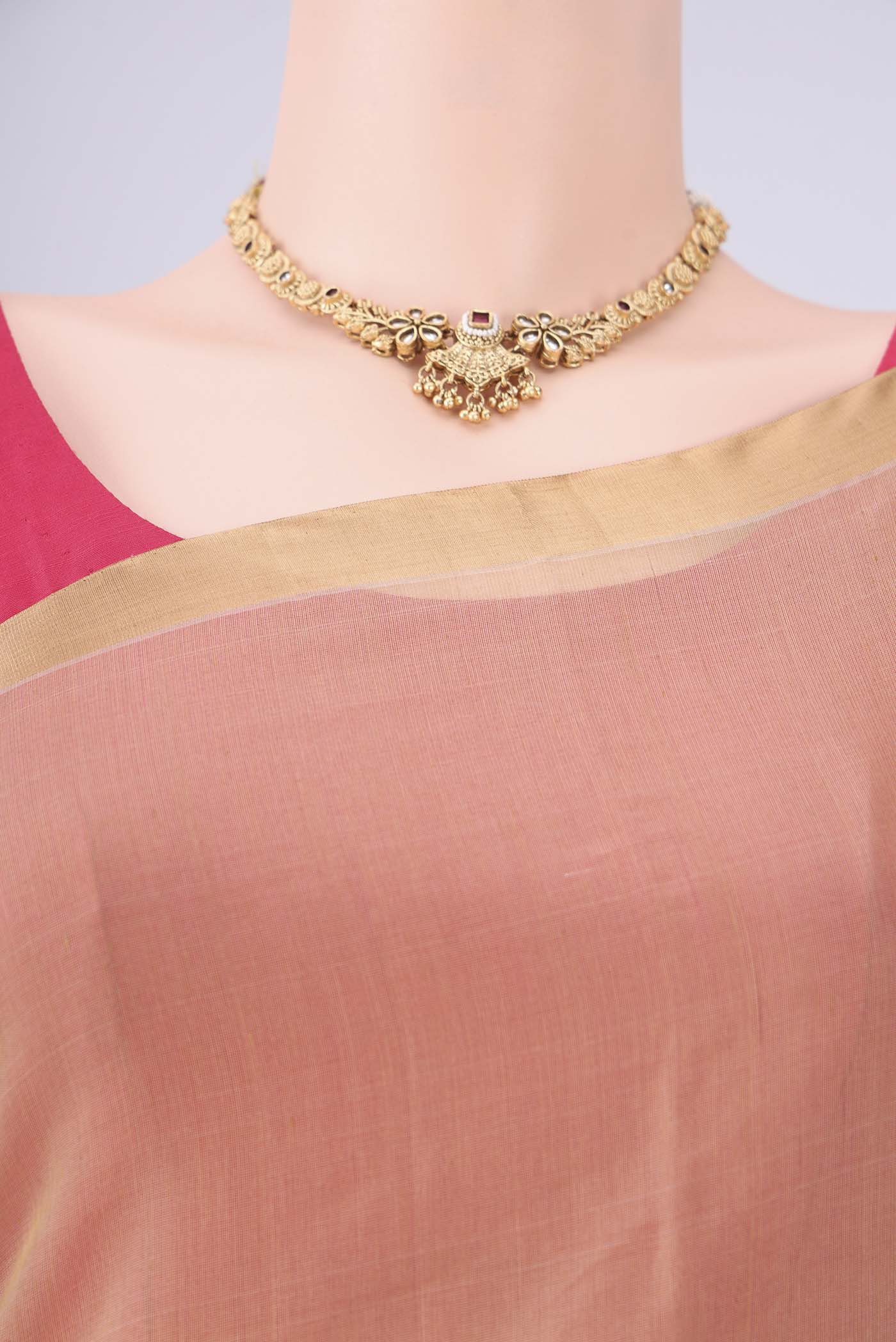 Border image of Beige Silk Cotton Saree with Zari Brocade on the body and Zari Border. 