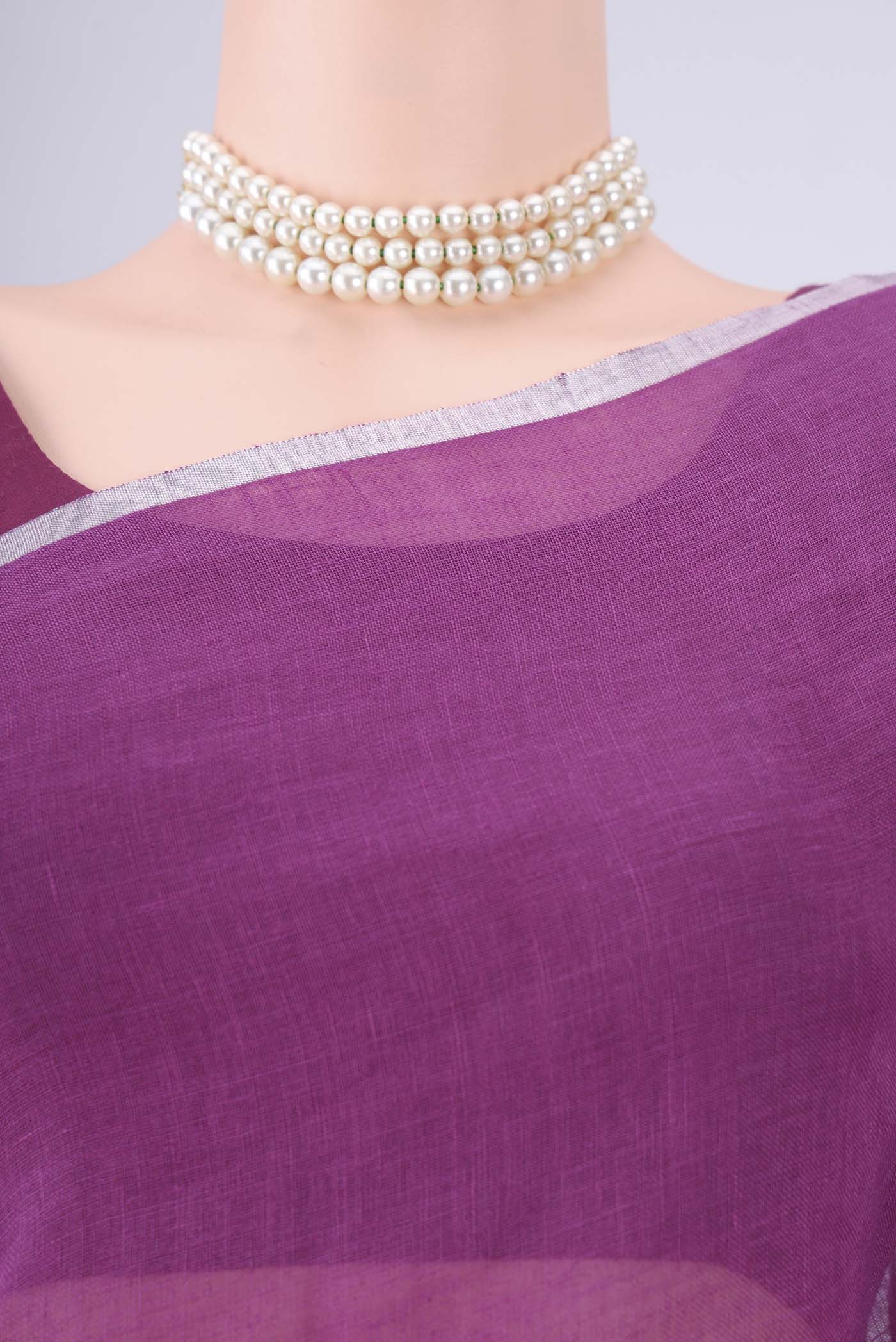 Border image of Mauve Linen Saree with Half And Half on the body and Thin Zari Line. 