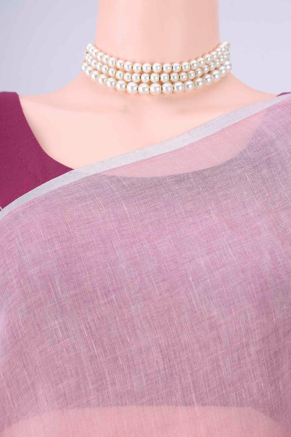 Border image of Mauve Linen Saree with Plain Body and Zari Border. 