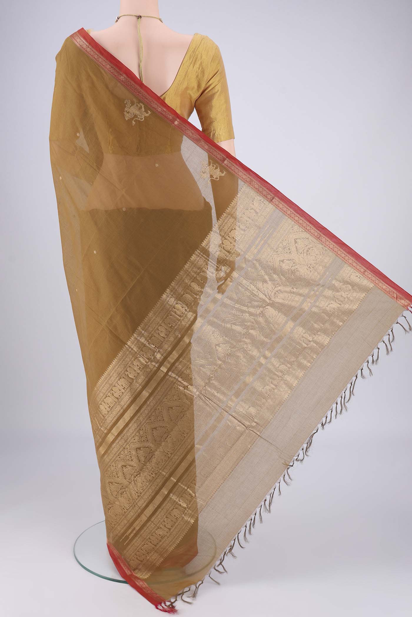 Flat view of Mehandi Green Kanchi Cotton Saree with Plain Body and Zari Border. 