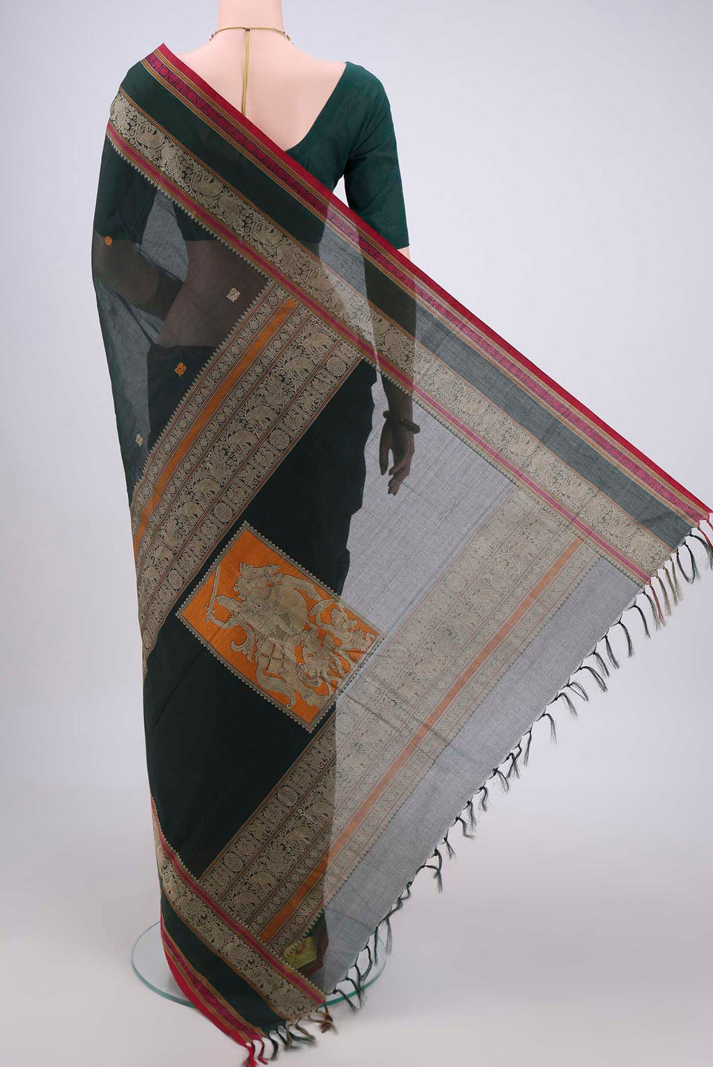 Flat view of Bottle Green Kanchi Cotton Saree with Plain Body and Thread Border. 