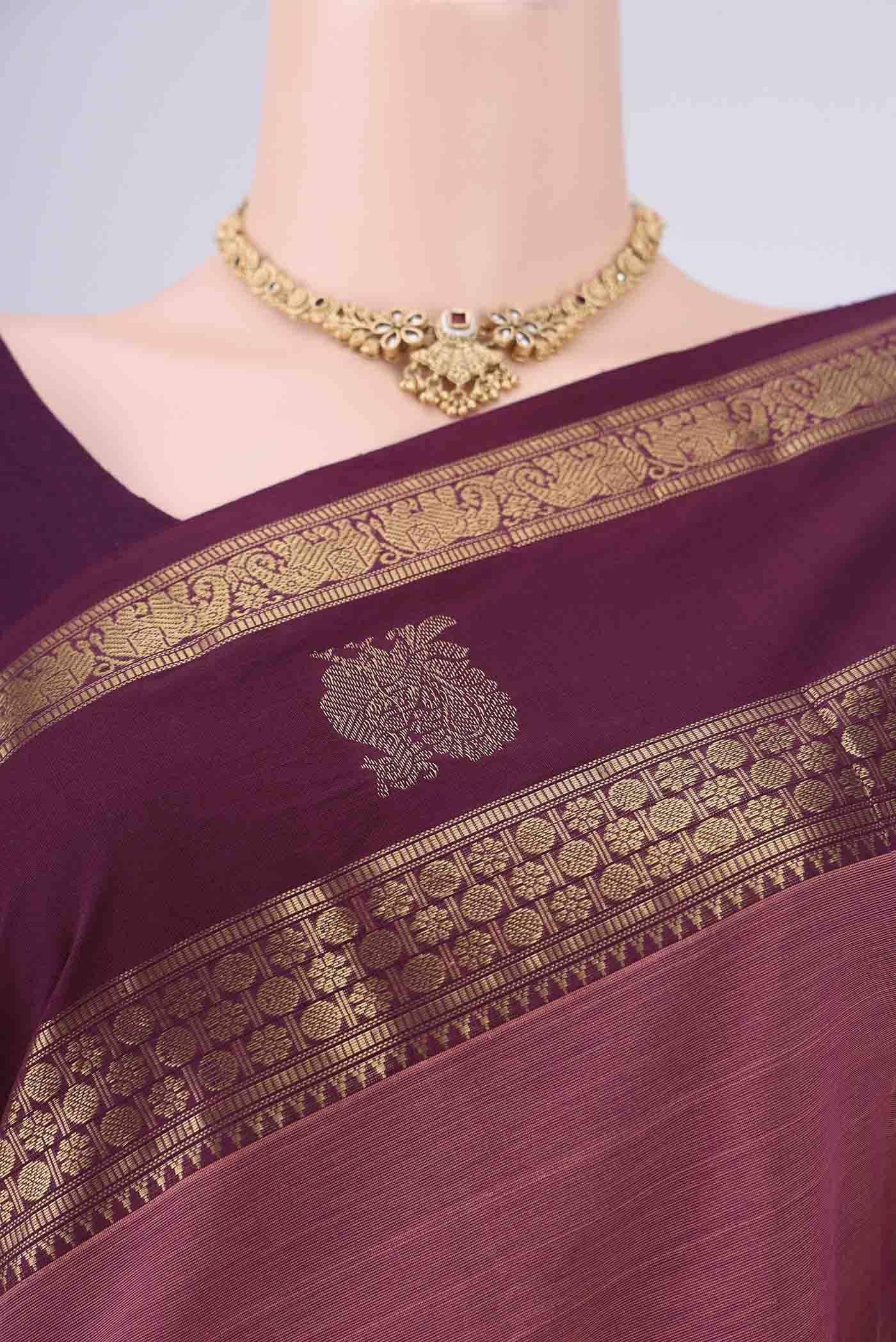 Border image of Dark Mauve Kanchi Cotton Saree with Plain Body and Zari Border. 