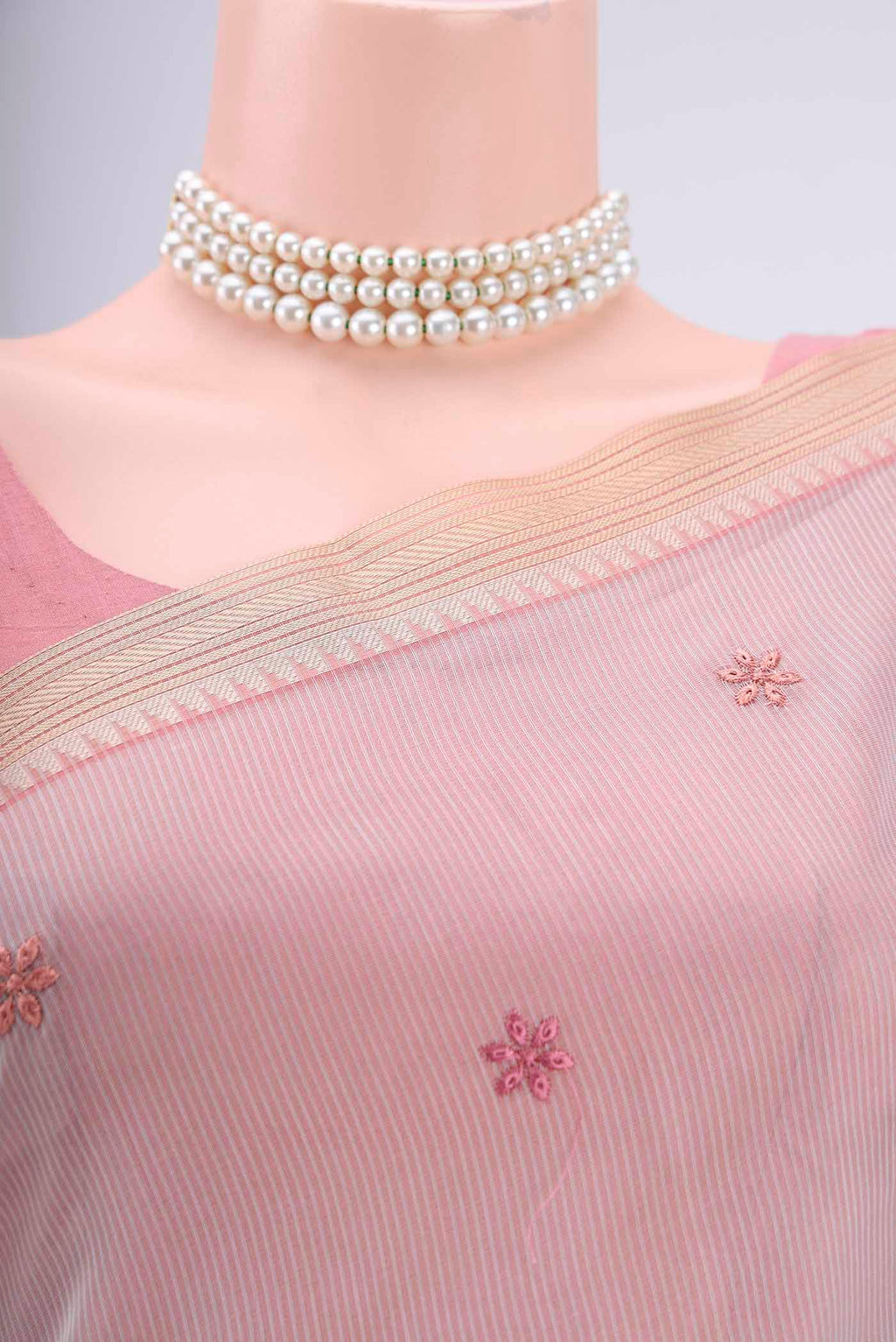Border image of Grey Blended Kota Cotton Saree with Embroidery on the body and Zari Border. 