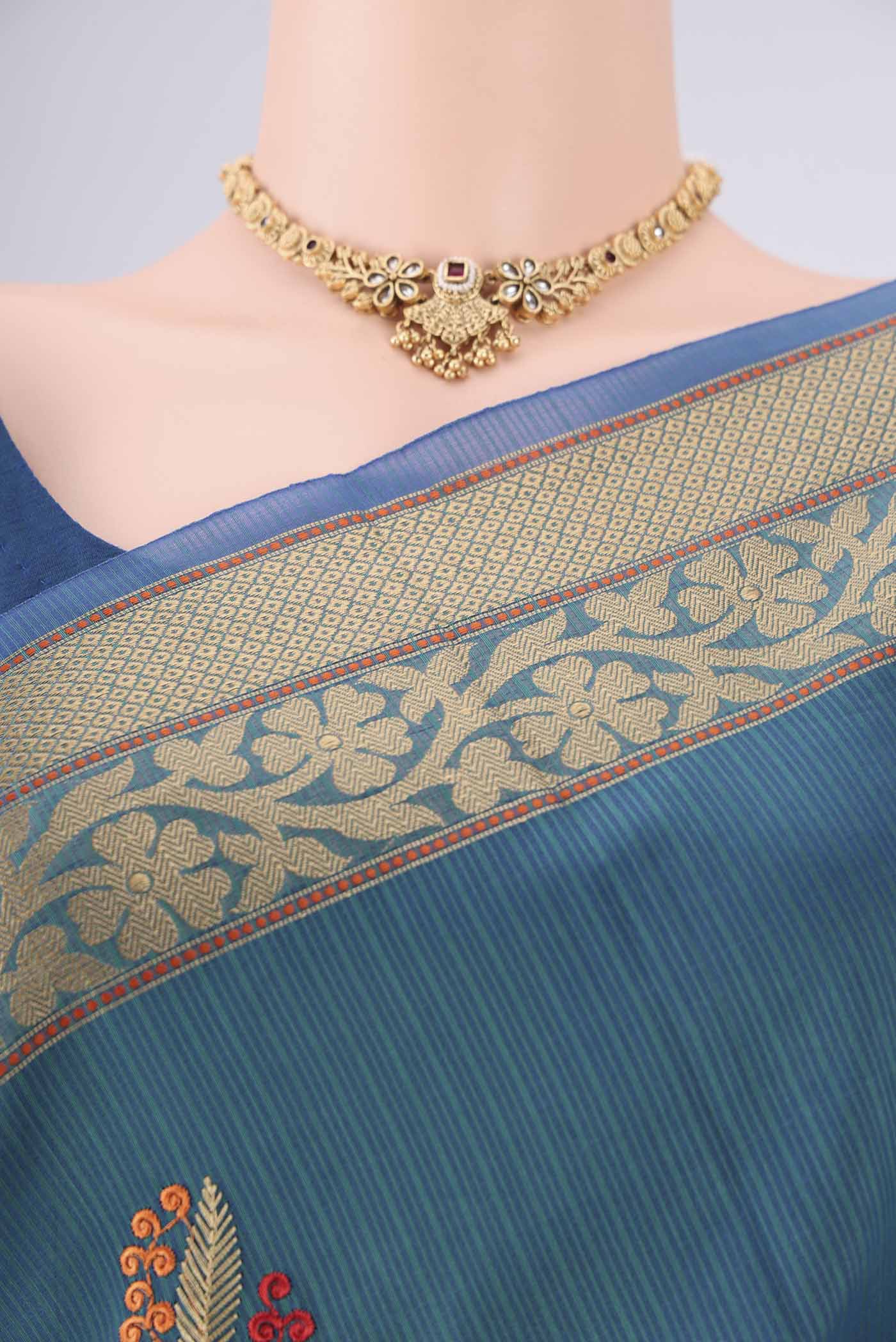 Border image of Green with Red Dual Tone Blended Kota Cotton Saree with Embroidery on the body and Thread Border. 