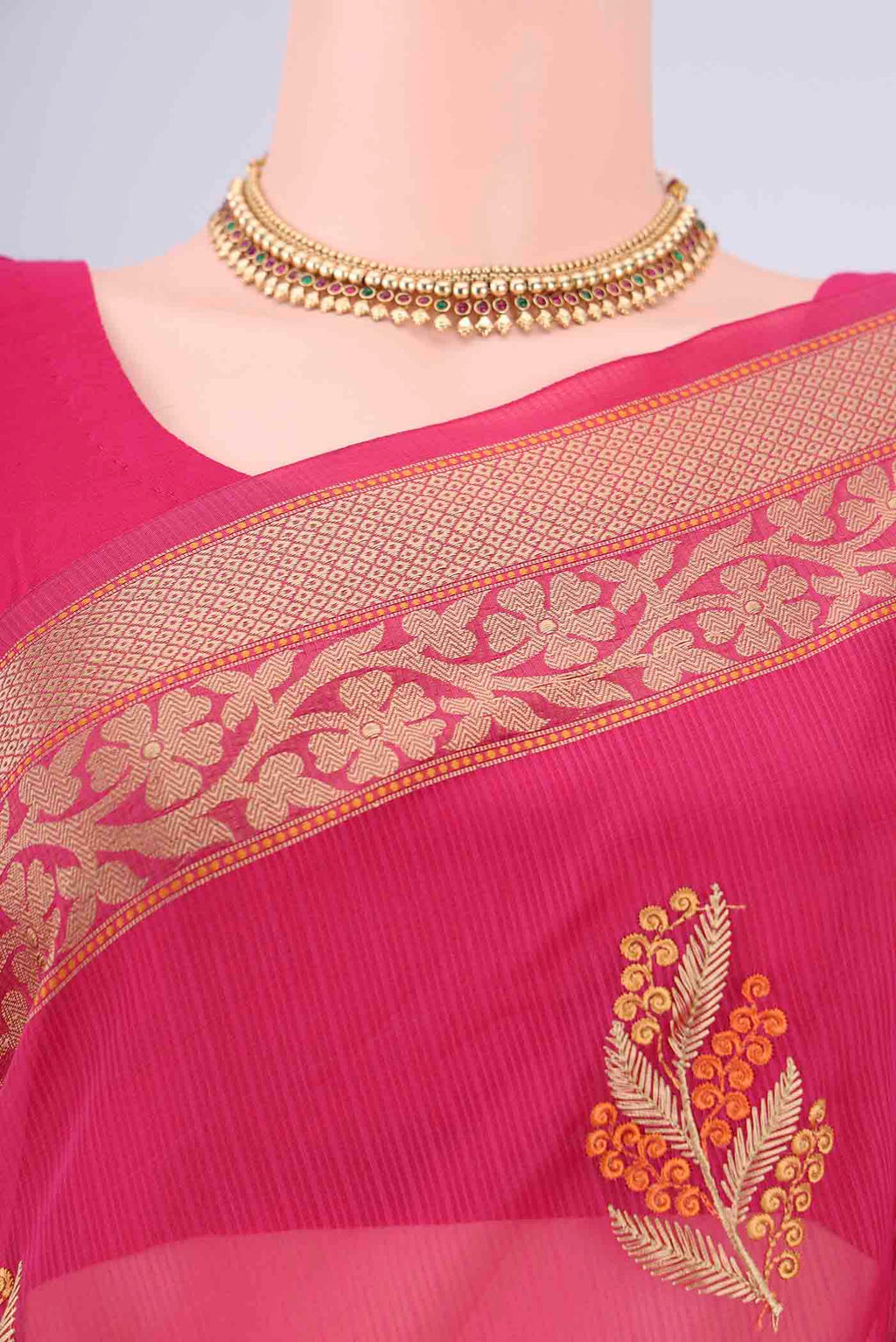 Border image of Rani Pink Blended Kota Cotton Saree with Embroidery on the body and Thread Border. 