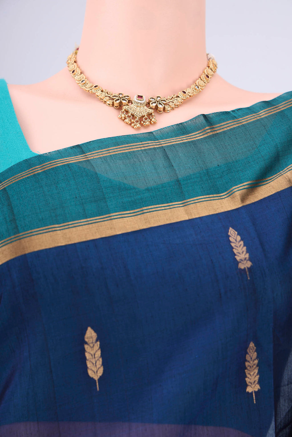 Border image of Royal Blue Silk Cotton Saree with Zari Brocade on the body and Zari Border. 