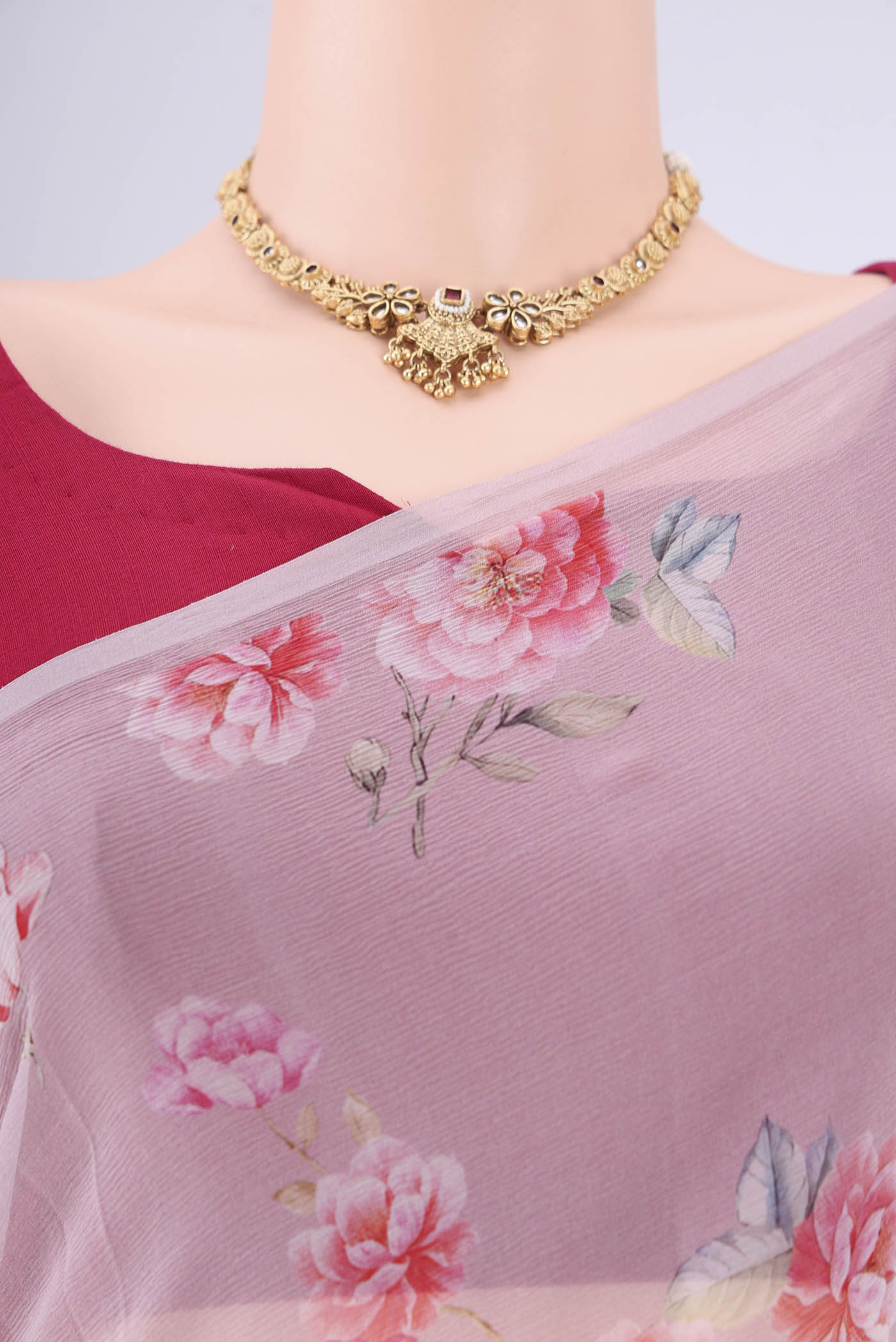 Border image of Mauve Mysore Chiffon Saree with Floral Print on the body and Plain Border. 