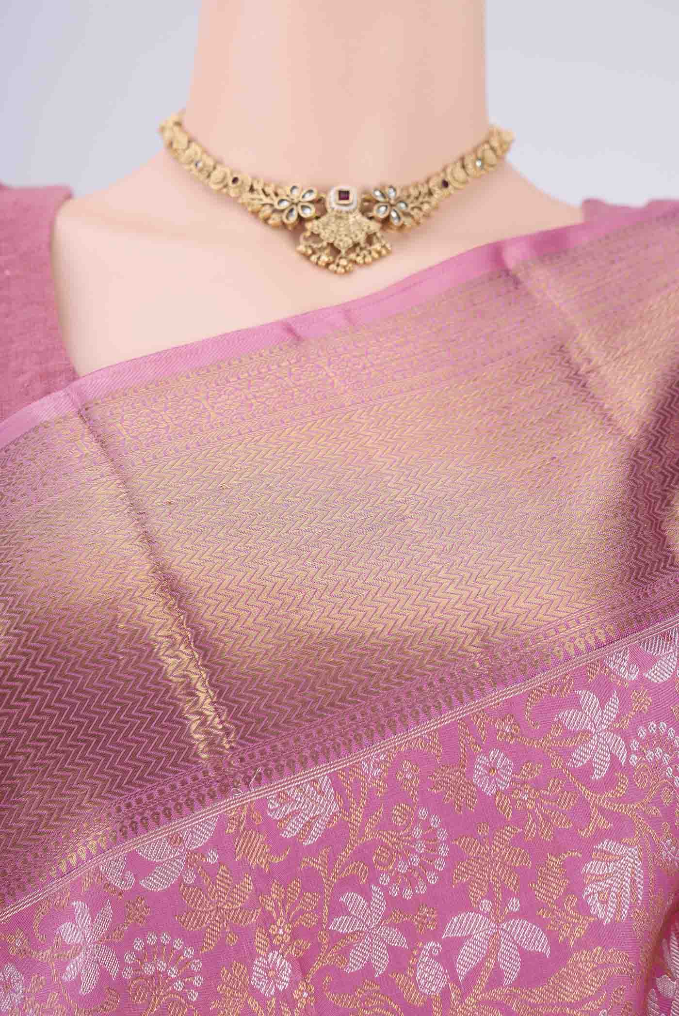 Border image of Pink Dual Tone Kanjivaram Silk Saree with Zari Brocade on the body and Zari Border. 