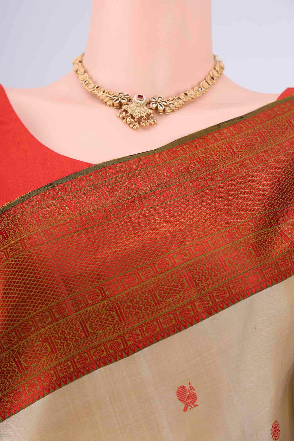 Border image of Dark Beige Dual Tone Kanchipuram Saree with Thread Butta on the body and Thread Border. 