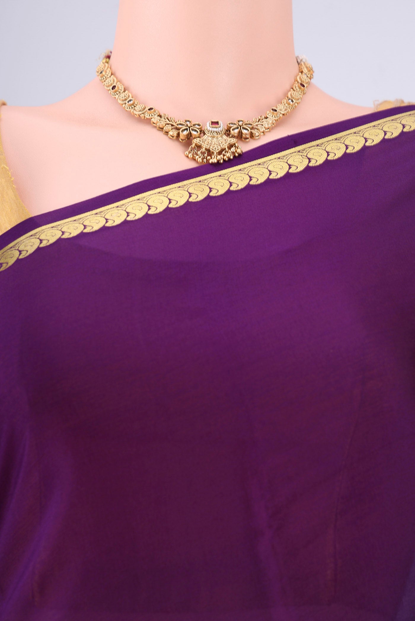 Border image of Purple Mysore Crepe Saree with Plain Body and Zari Border. 