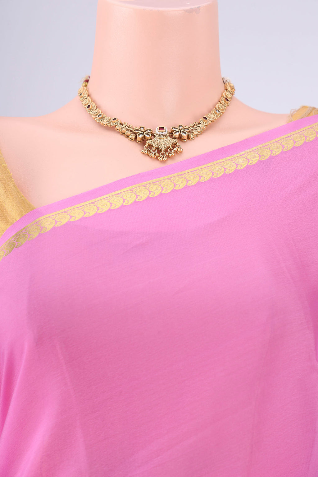 Border image of Rose pink Mysore Crepe Saree with Plain Body and Zari Border. 