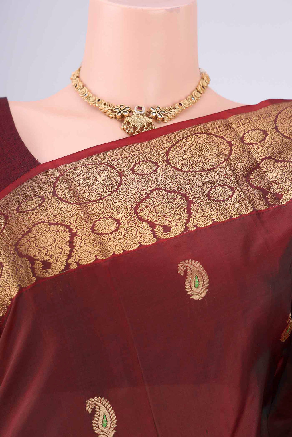 Border image of Maroon Dual Tone Blended Bangalore Silk Saree with Zari Butta on the body and Zari Border. 