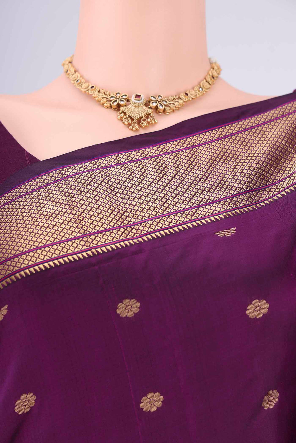 Border image of Purple Dual Tone Blended Bangalore Silk Saree with Zari Butta on the body and Zari Border. 