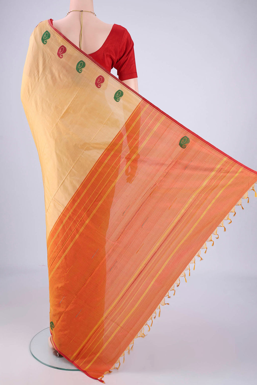 Flat view of Sandal Kanchipuram Silk Saree with Plain Body and Thread Border. 