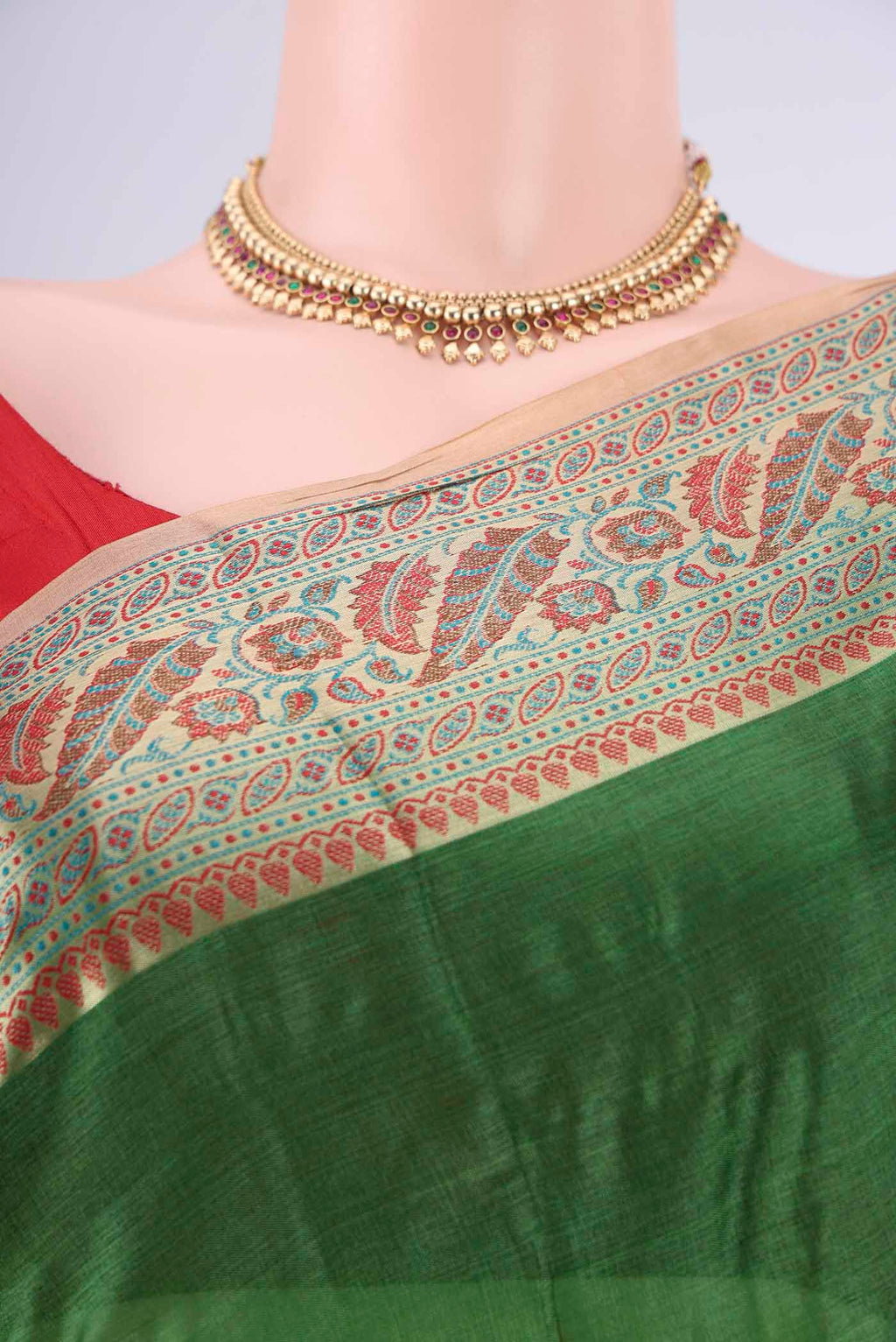 Border image of Green Banarasi Tussar Silk Saree with Plain Body and Zari Border. 