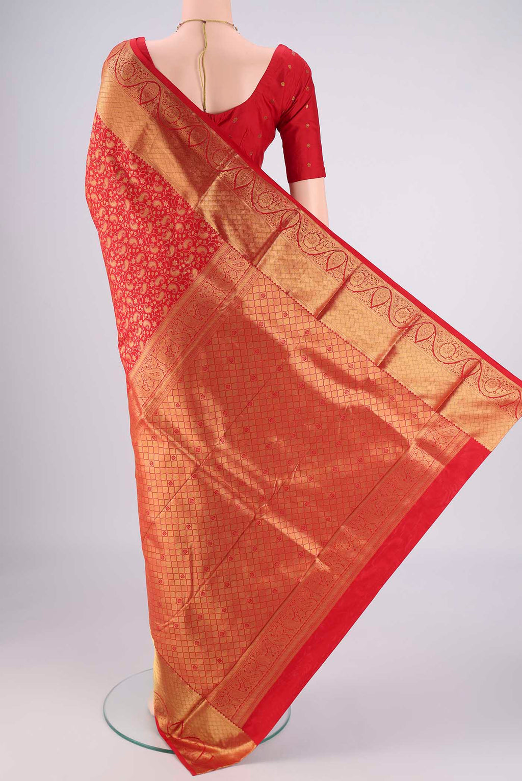 Flat view of Red Bangalore Silk Saree with Zari Brocade on the body and Zari Border. 