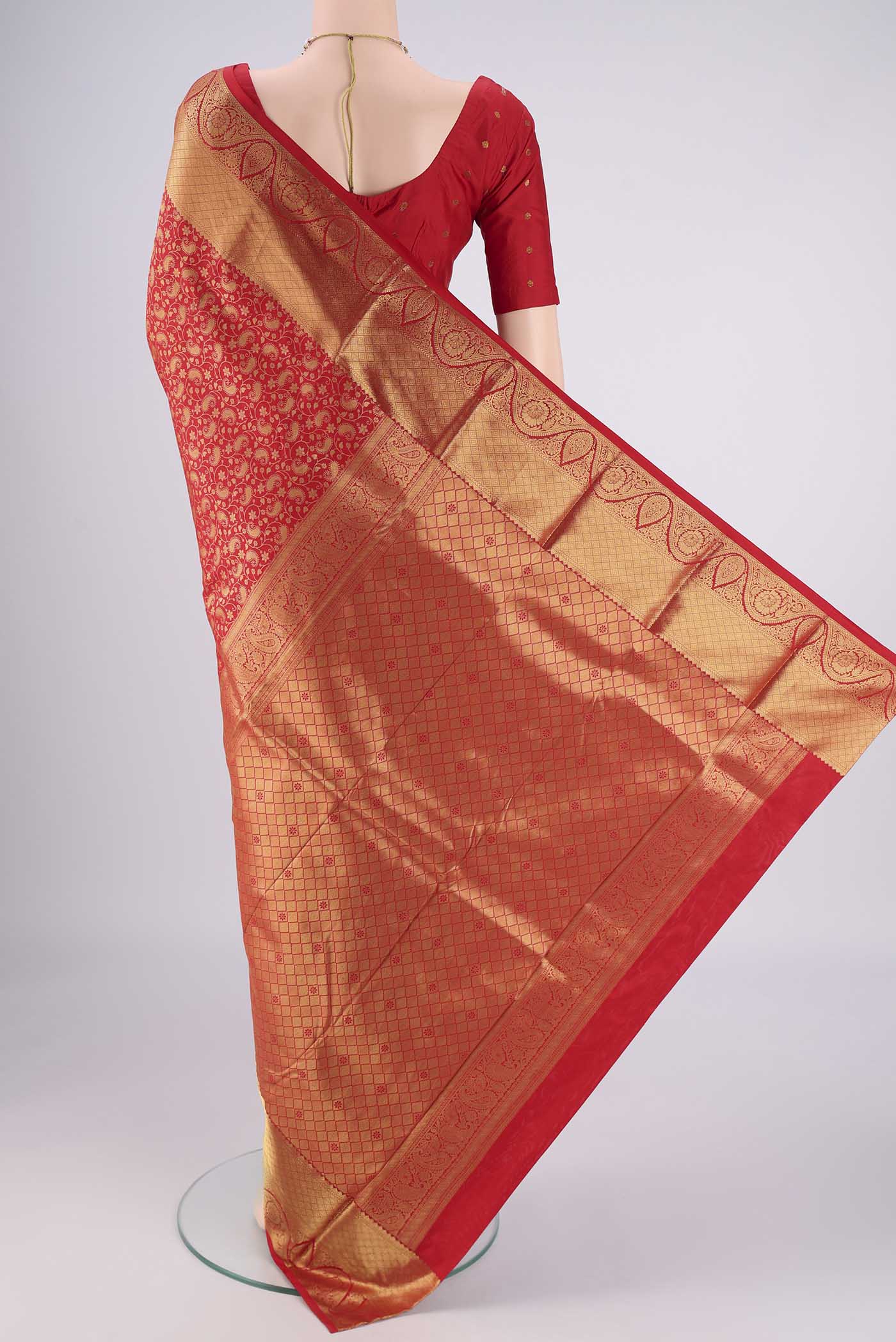 Flat view of Red Bangalore Silk Saree with Zari Brocade on the body and Zari Border. 