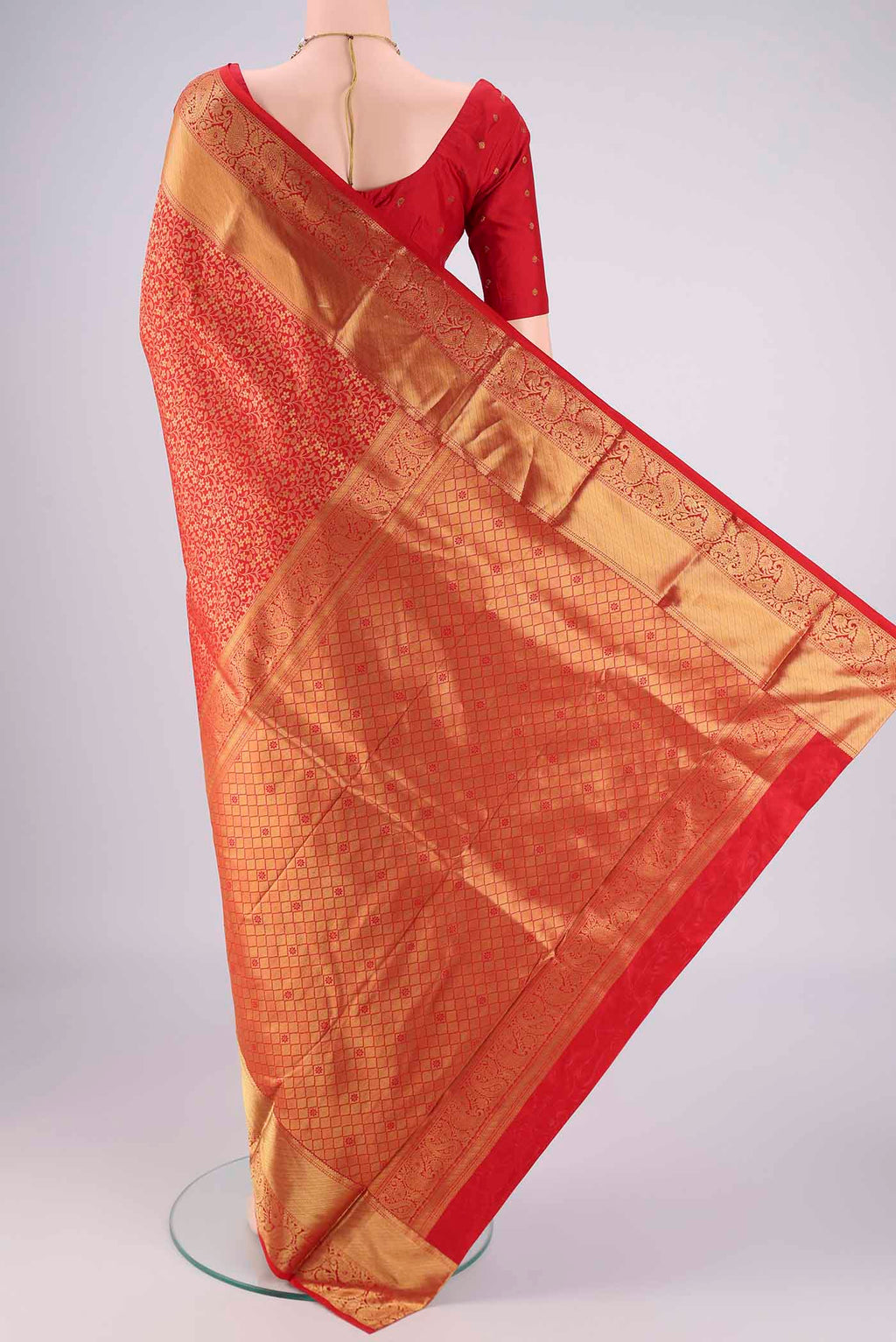 Flat view of Red Bangalore Silk Saree with Zari Brocade on the body and Zari Border. 