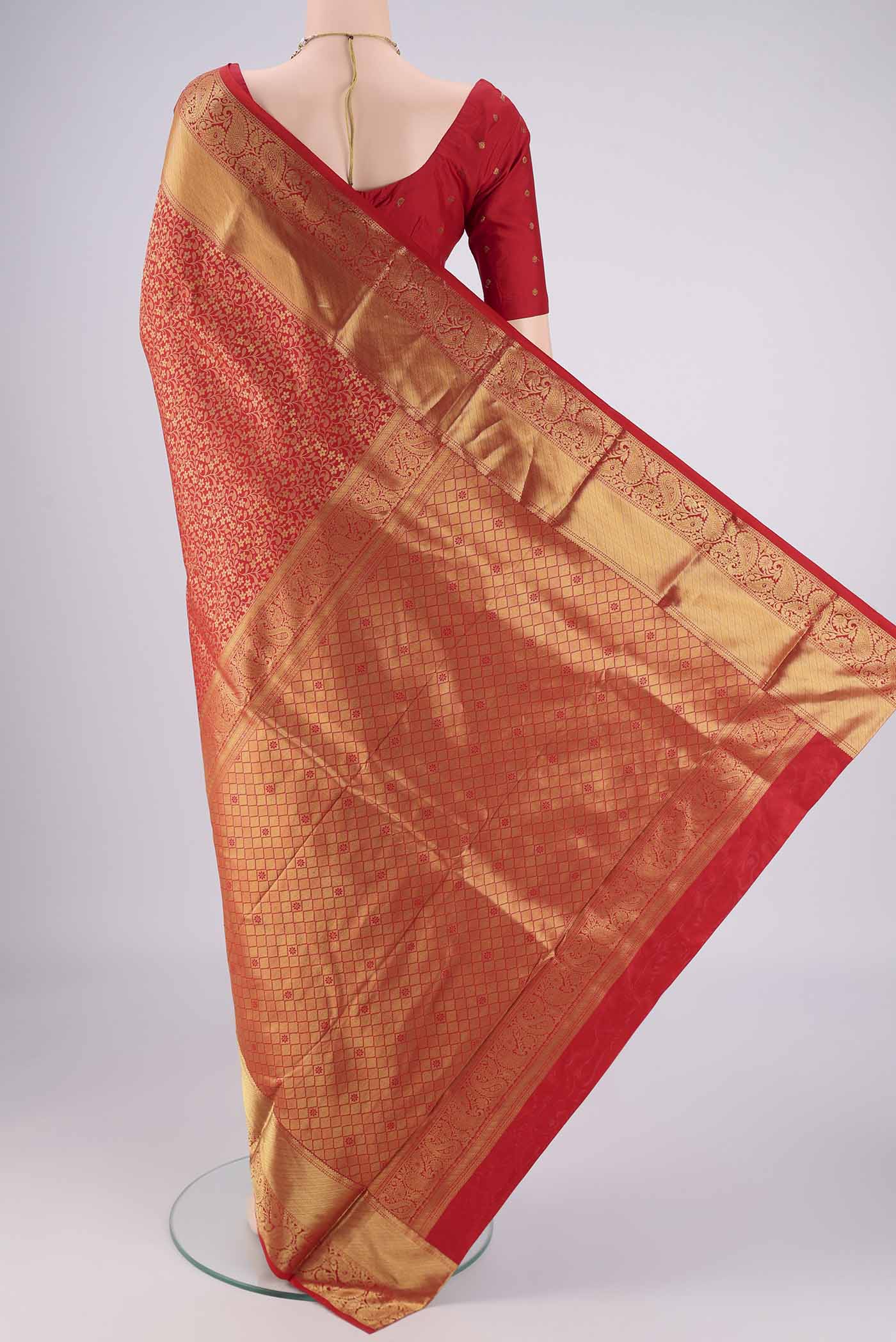 Flat view of Red Bangalore Silk Saree with Zari Brocade on the body and Zari Border. 