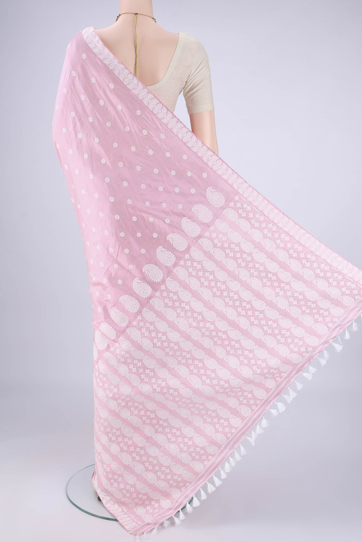 Flat view of Rose pink Assam Silk Saree with Thread Butta on the body and Thread Border. 