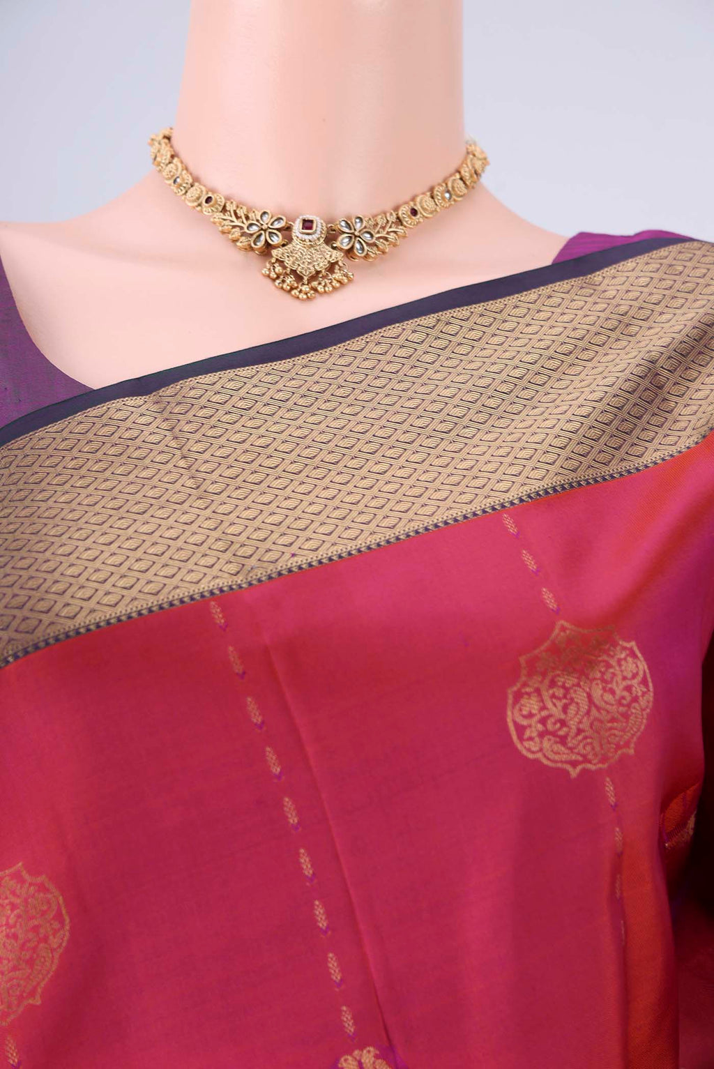 Border image of Pink Nangavalli Silk [ Salem ] Saree with Zari Butta on the body and Zari Border. 